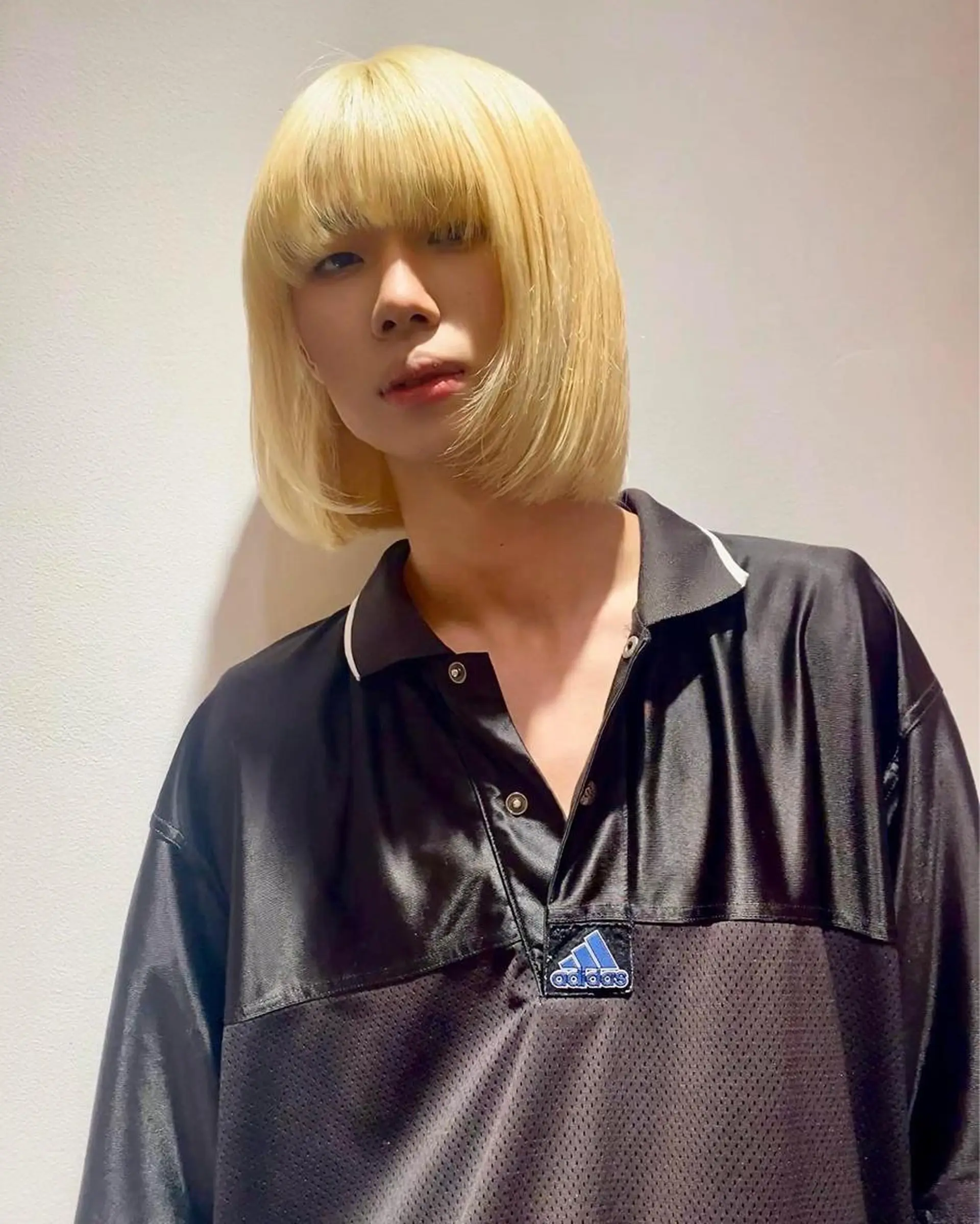 カラー メンズ ハイトーン/デザイン hirokiのヘアスタイル