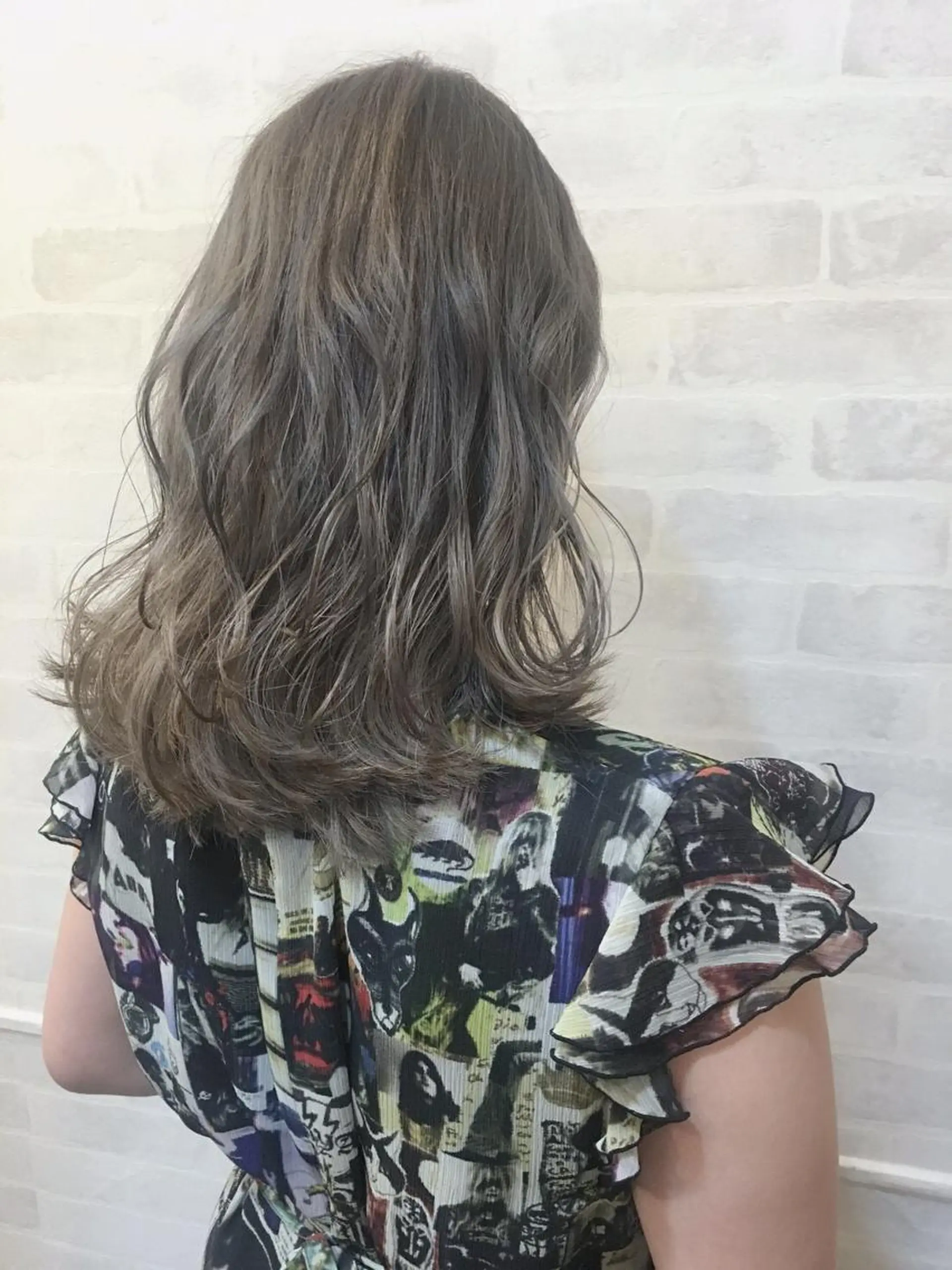 セミロング カラー ヘアアレンジ アッシュ TAKA 髪質改善のヘアスタイル