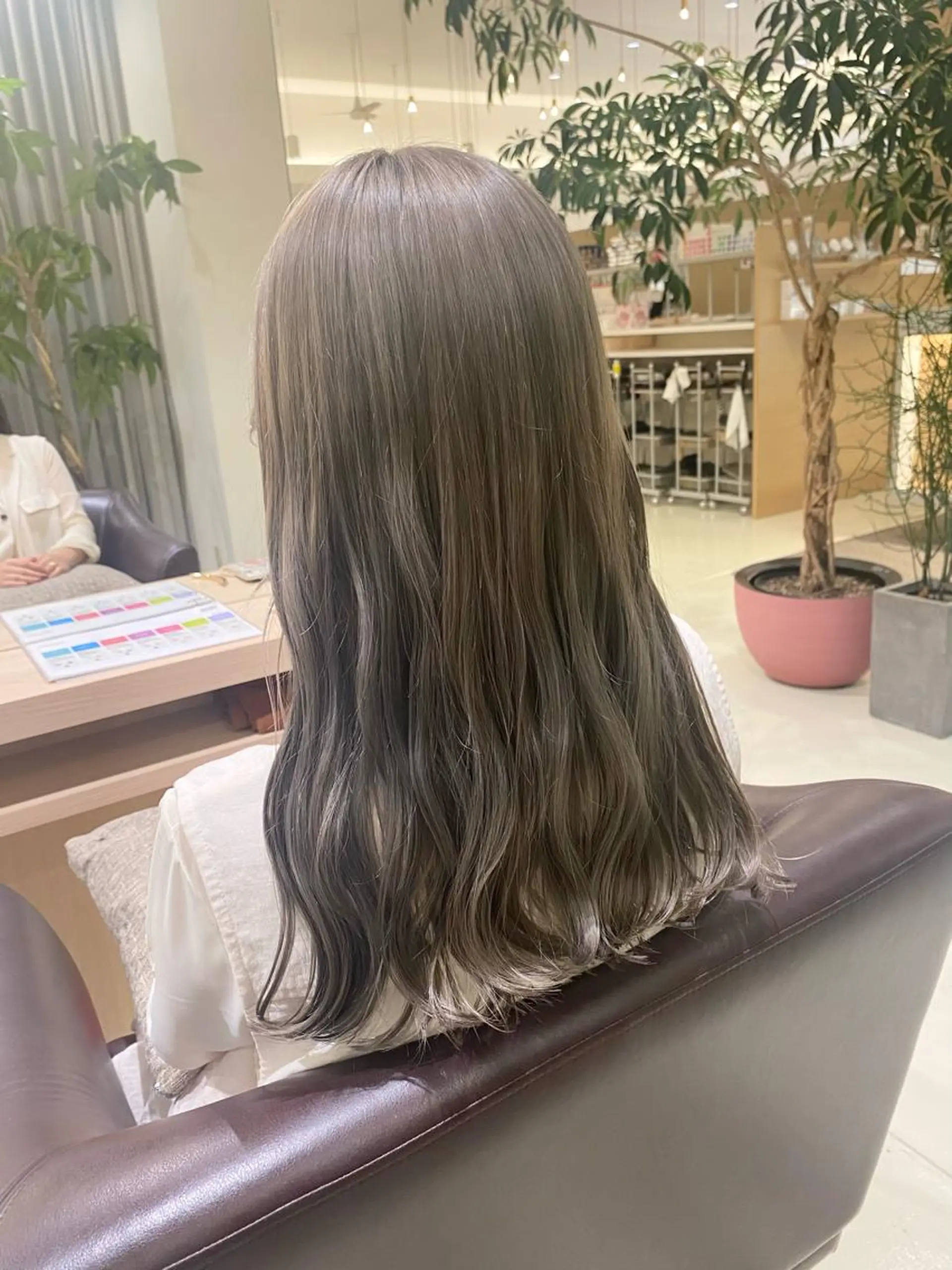 ロング カット ヘアカラー みやび🫧髪質改善 🫧透明感カラー🫧のヘアスタイル