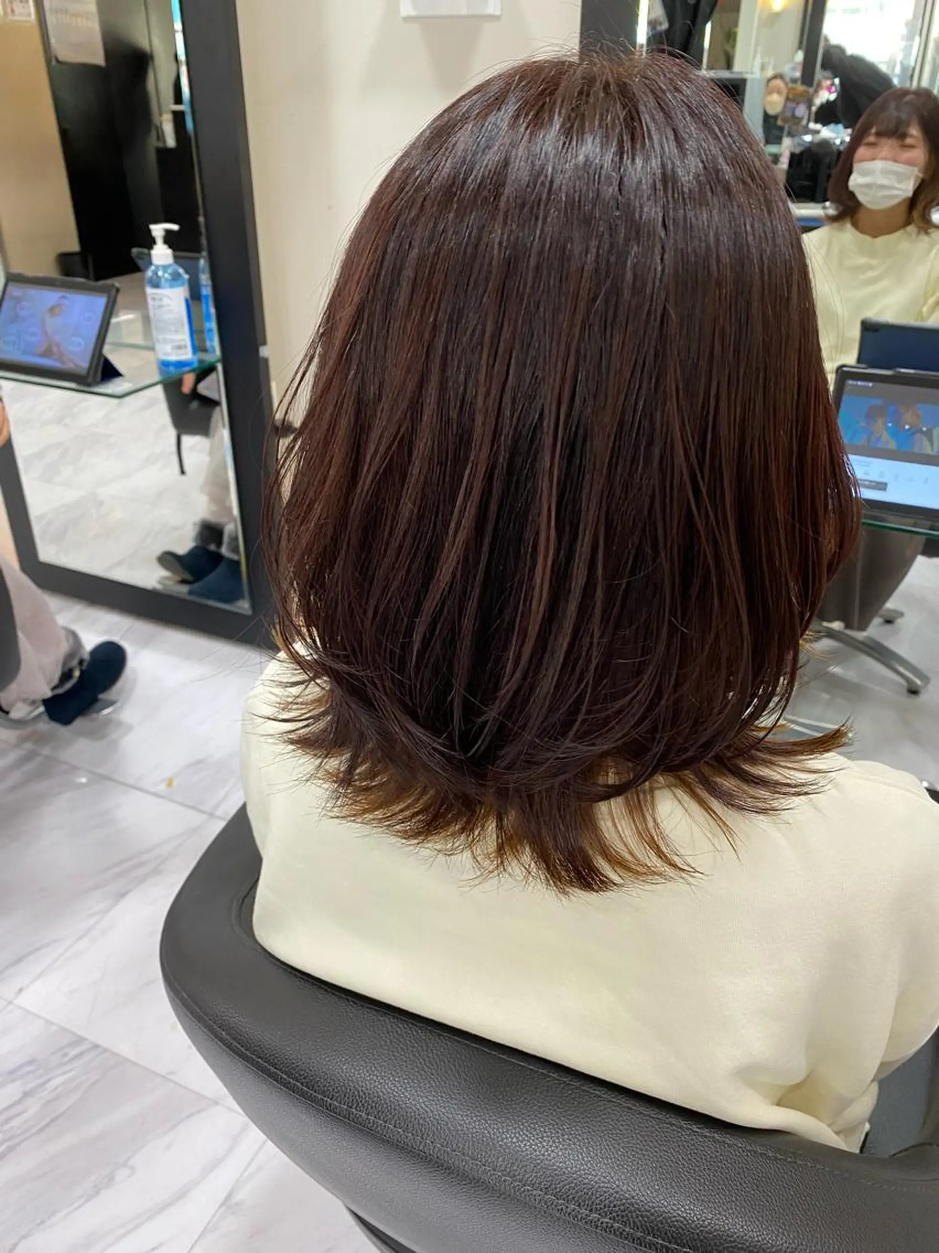 ミディアム カラー 近江 莉佳の眉毛・アイブロウイメージ