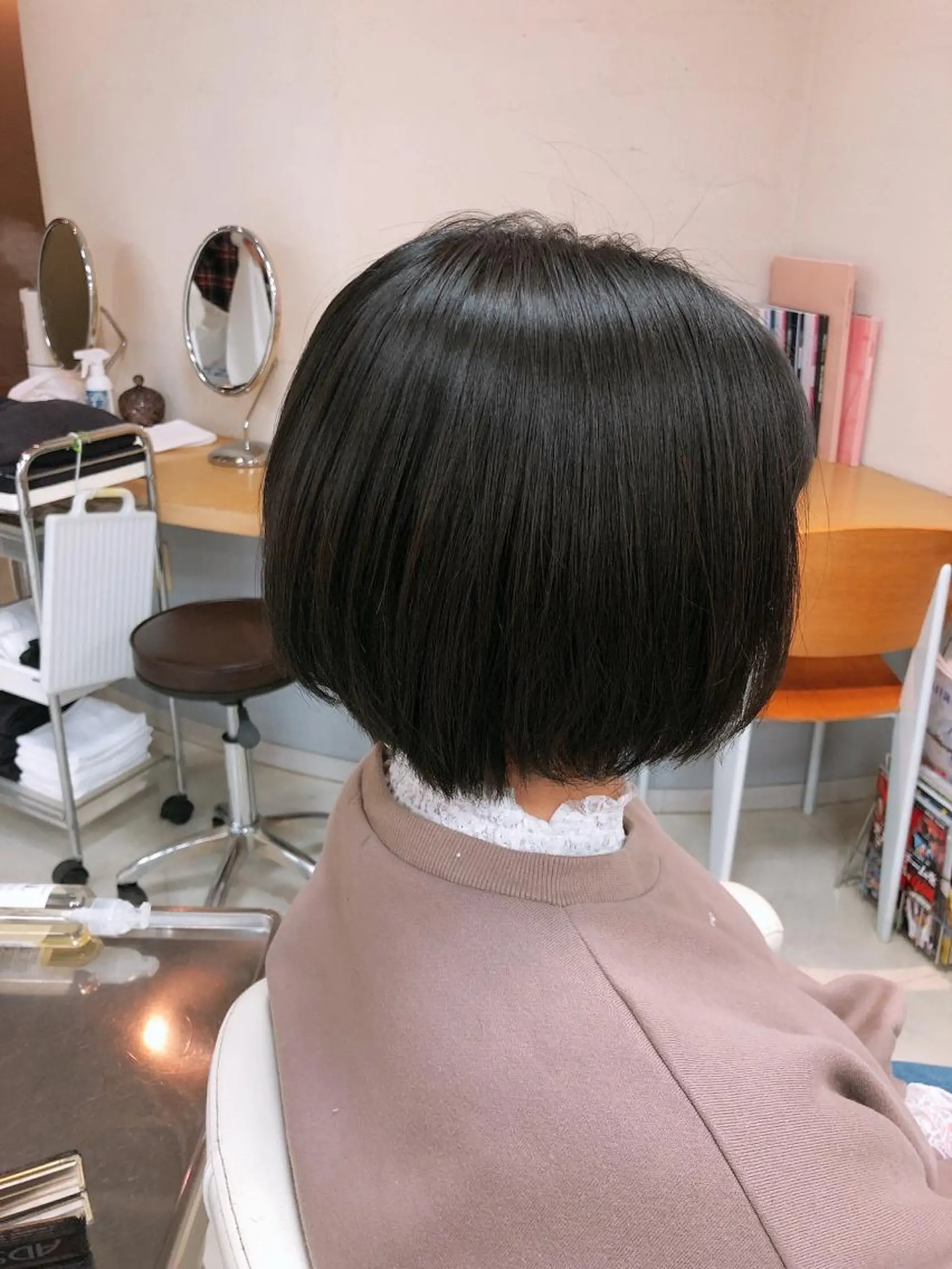 ショート ヘアカラー 阿部 美咲のヘアスタイル