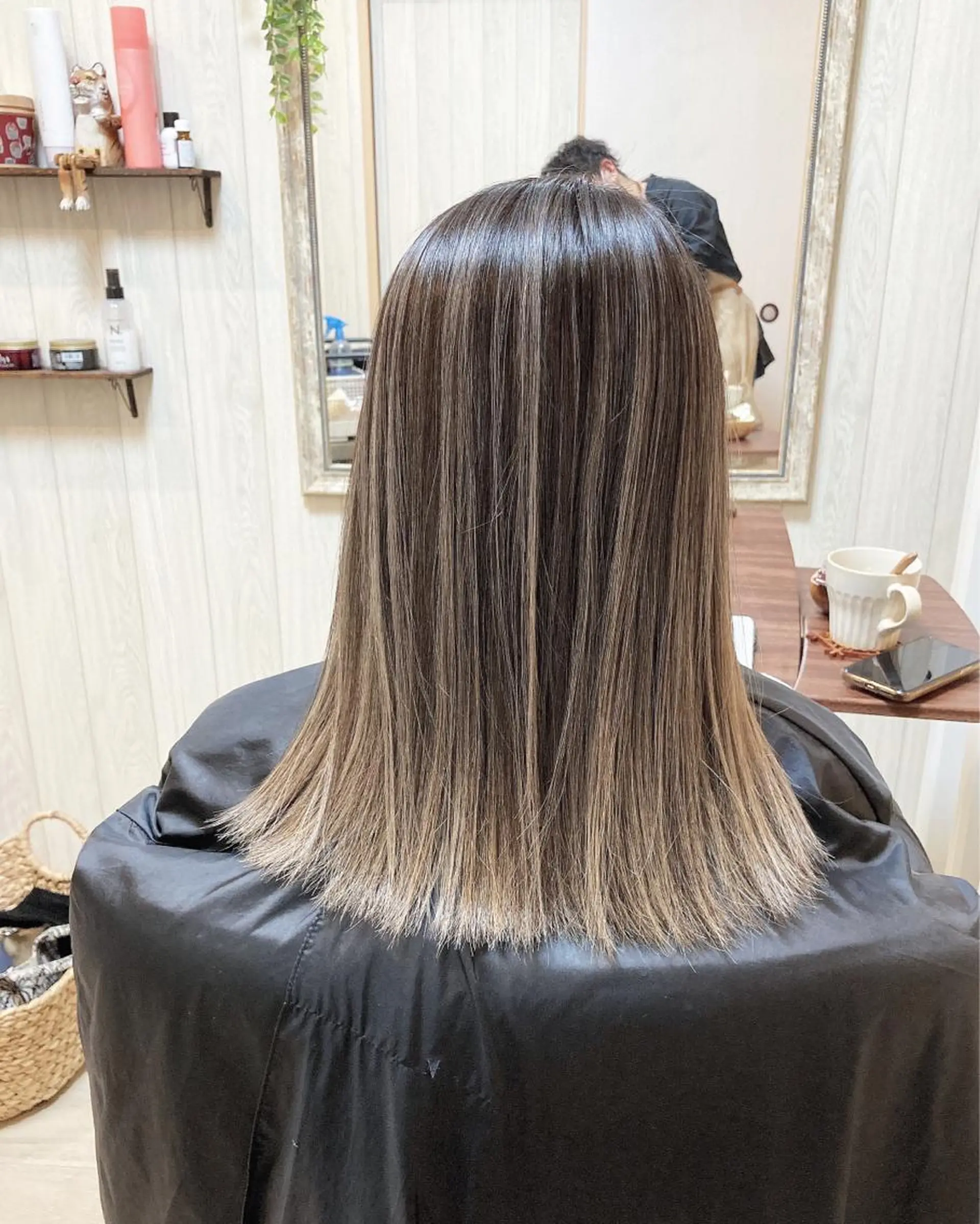 ミディアム カラー MERCI所属・マツモト コウダイのヘアスタイル