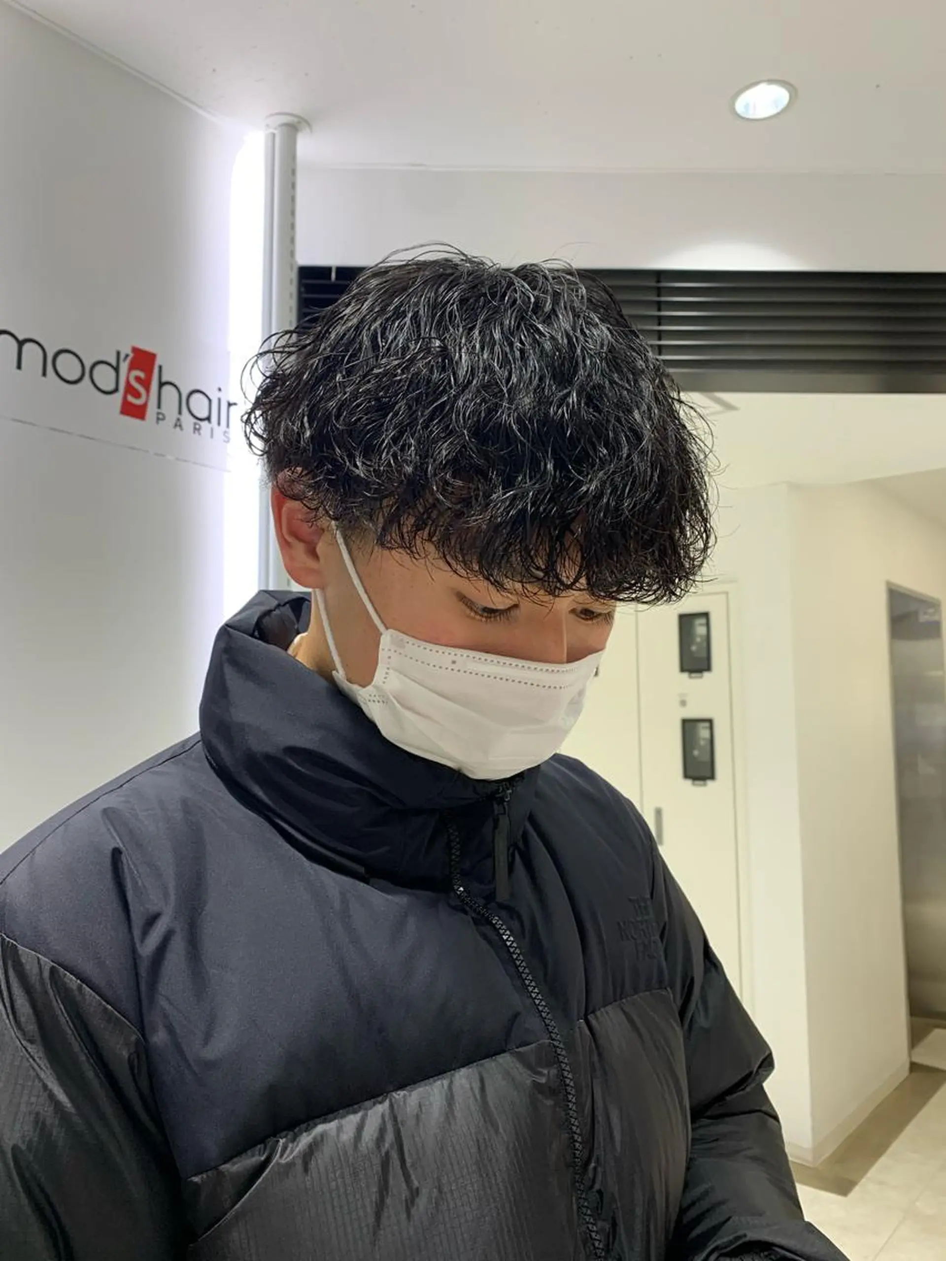 ショート パーマ メンズ メンズパーマ 波巻きパーマ メンズ特化カット・ パーマ🎈はなさかのヘアスタイル