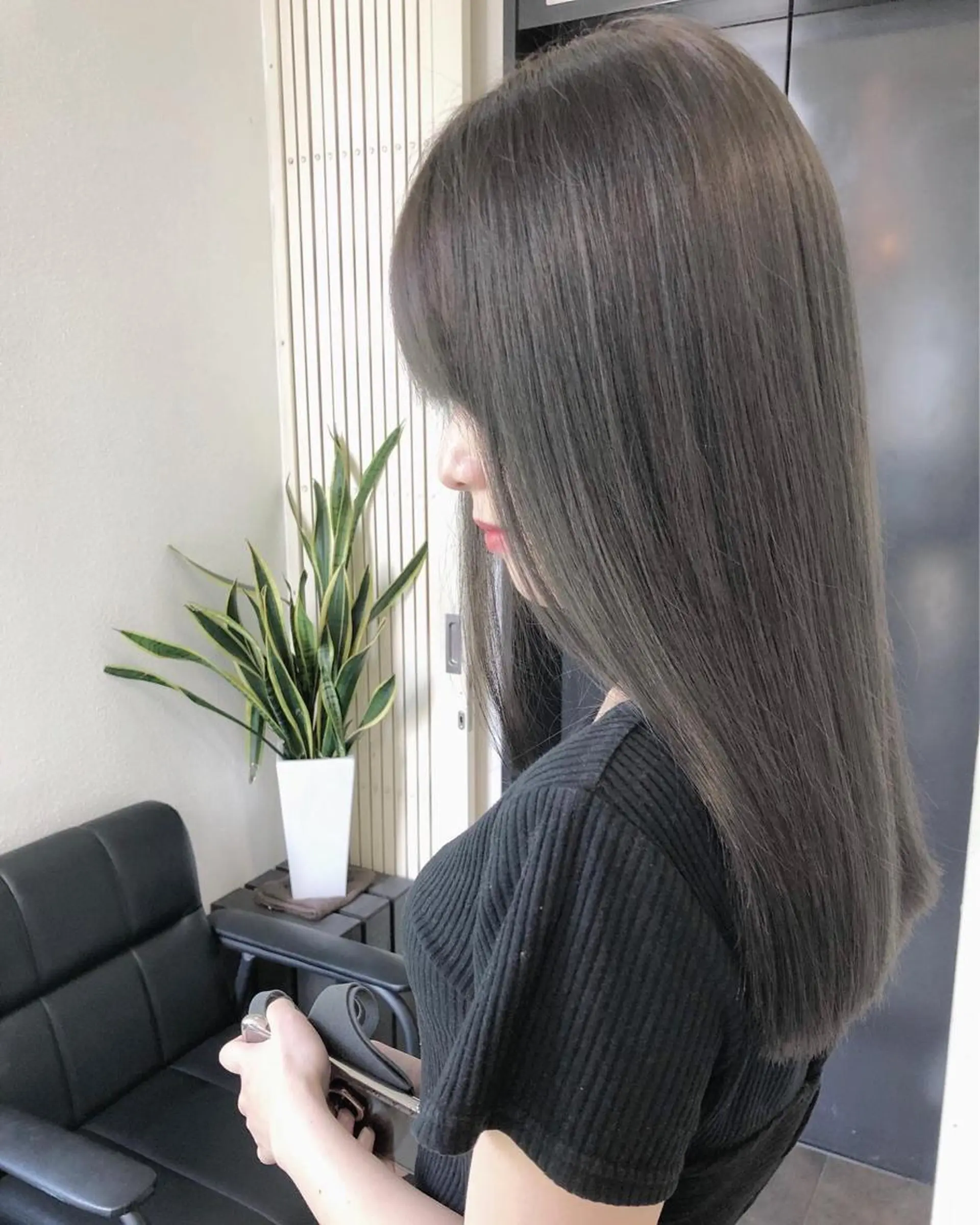 セミロング カラー オリーブグレー カット ヘアカラー トリートメント GiseL天神カラー 髪質改善/ブリーチのヘアスタイル
