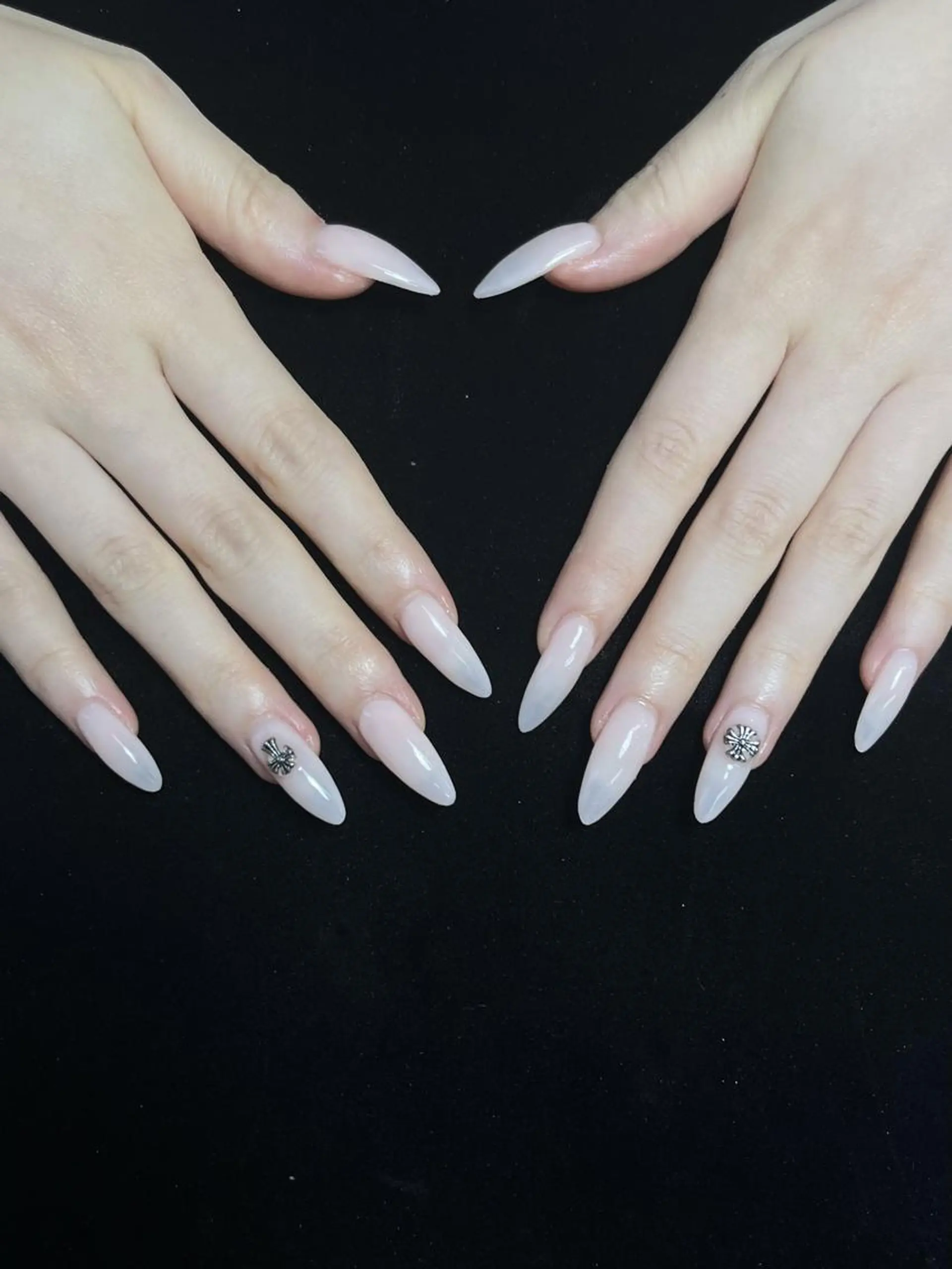ネイル ハンドネイル ongles chicのネイルデザイン