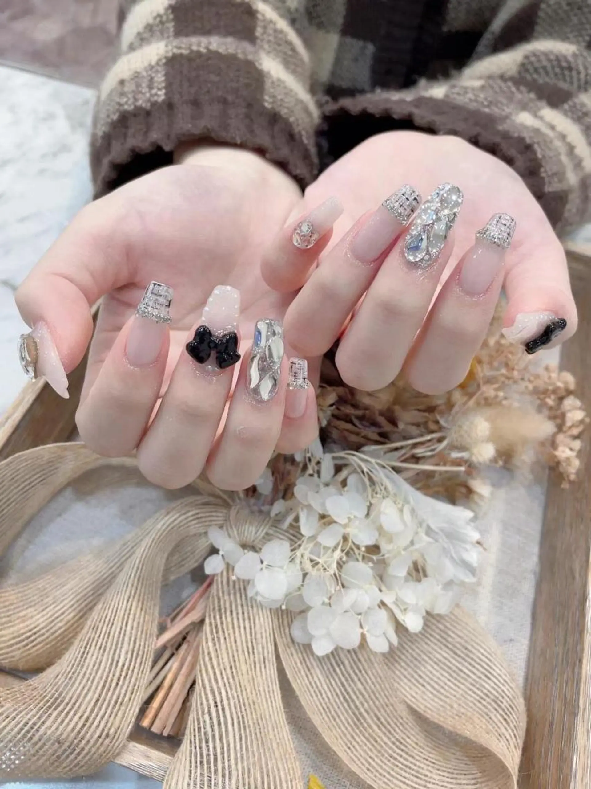ネイル フレンチネイル ツイードネイル Babarla Nailのネイルデザイン