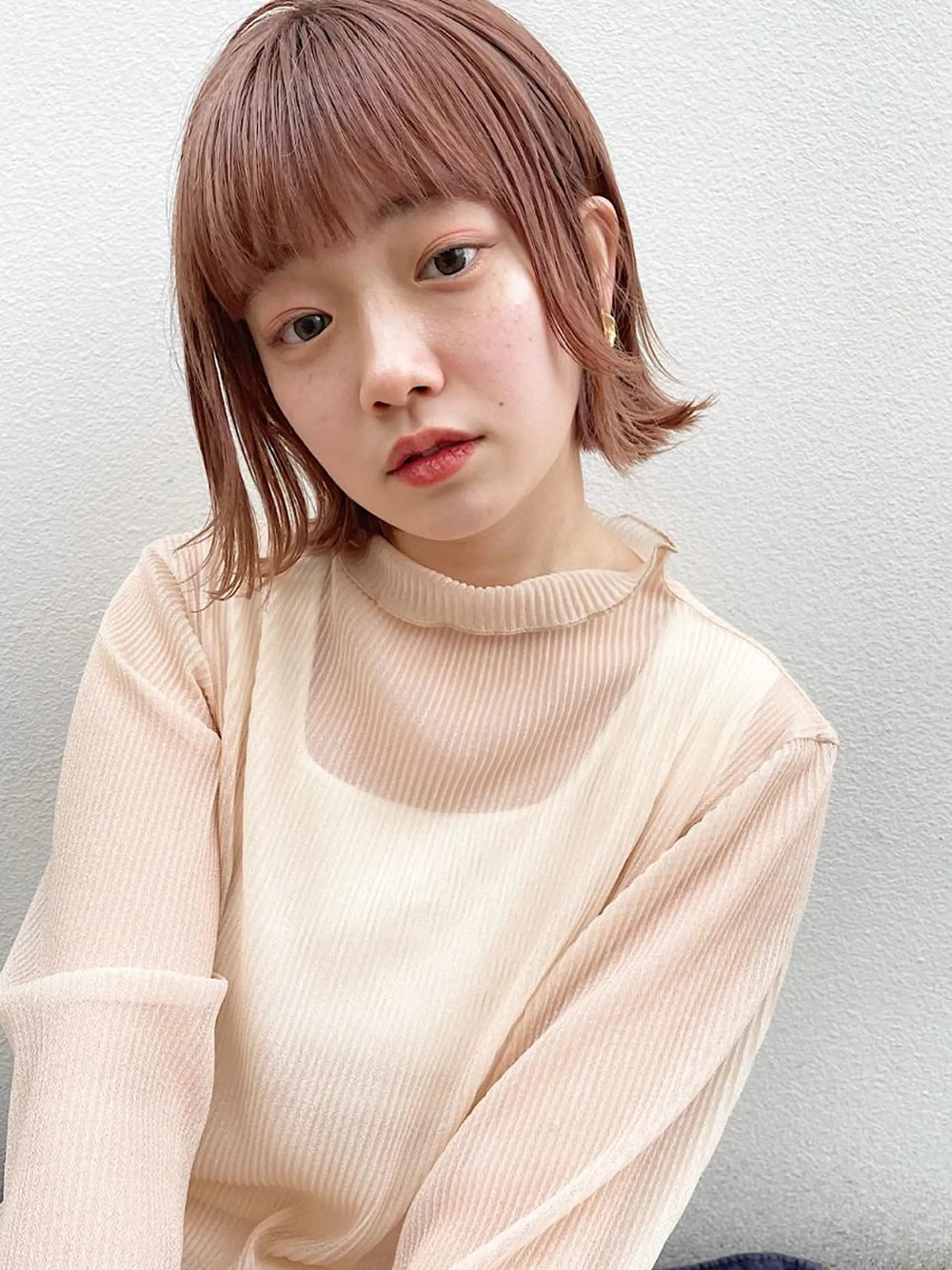 ショート カラー 坂田 友梨奈のヘアスタイル