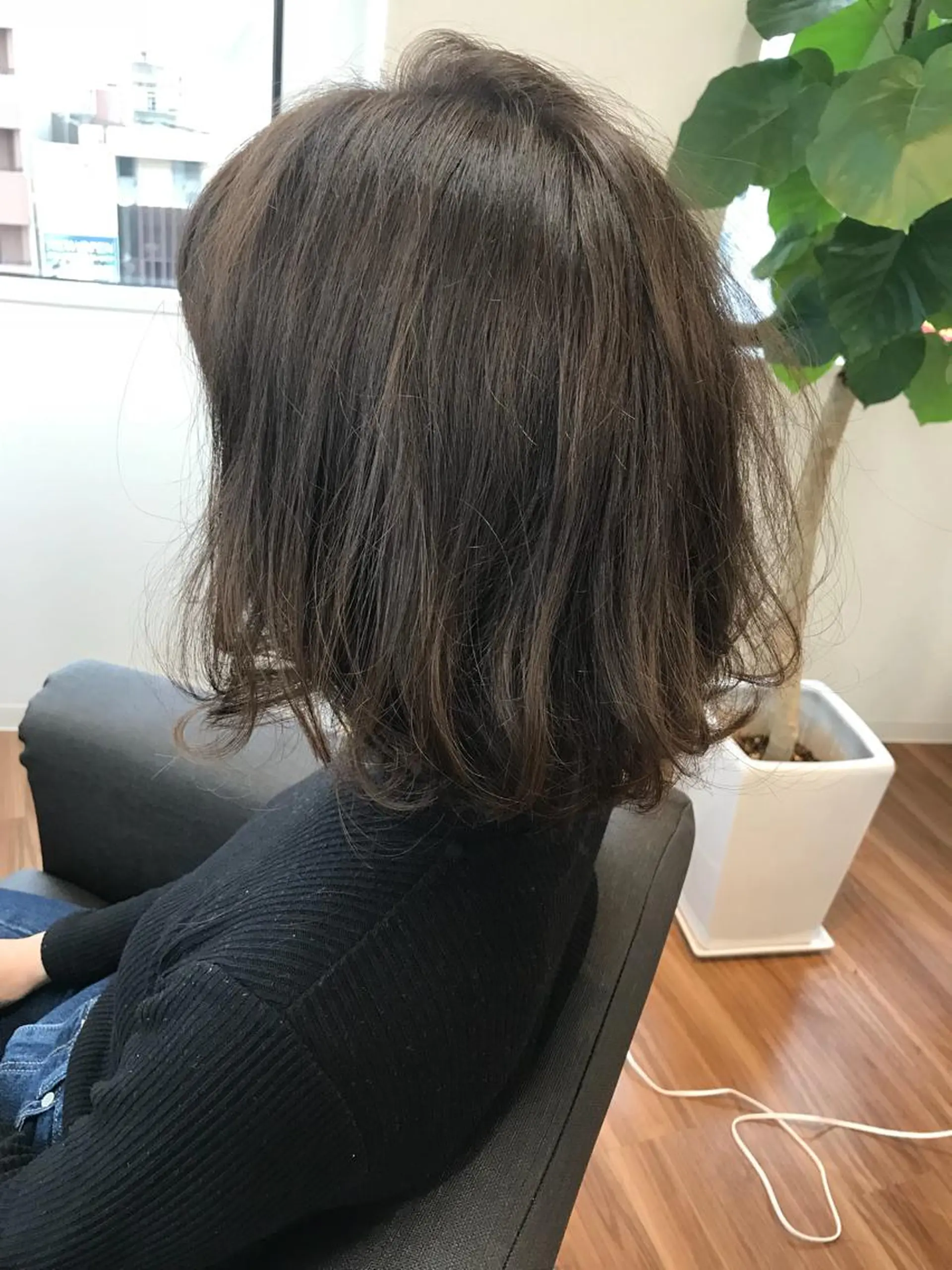 ショート アッシュ ボブ カット ヘアカラー トリートメント 松本 俊樹のヘアスタイル