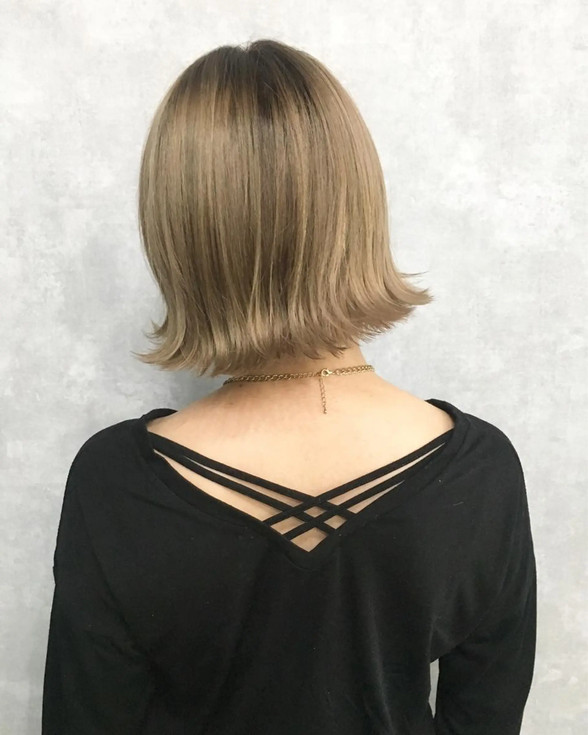 ショート カラー ベージュカラー レイヤーカット BLend 渋谷のヘアスタイル