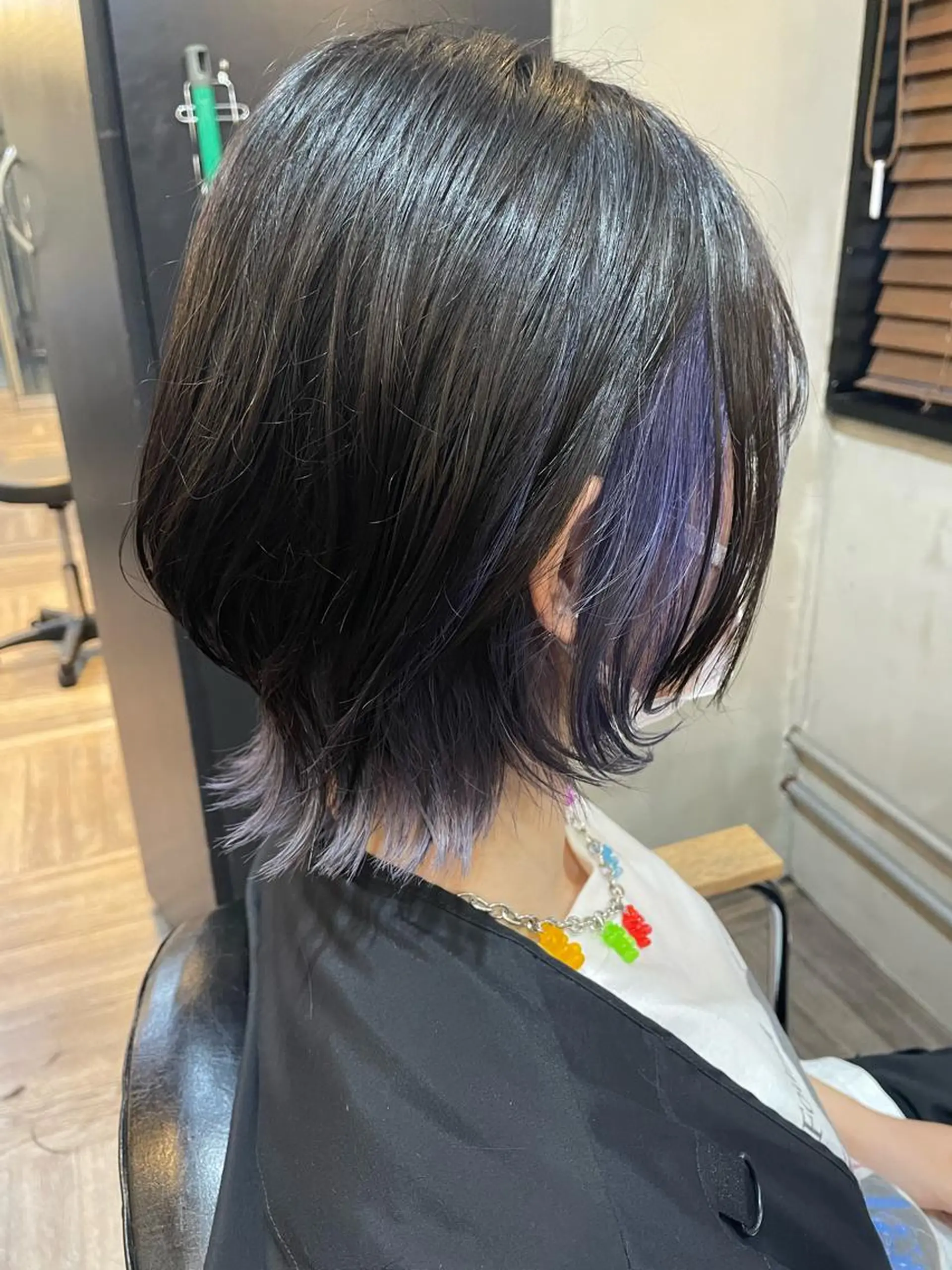ミディアム カラー ブルーカラー ブルーバイオレット バイオレットカラー La fith 店長 城谷颯人のヘアスタイル