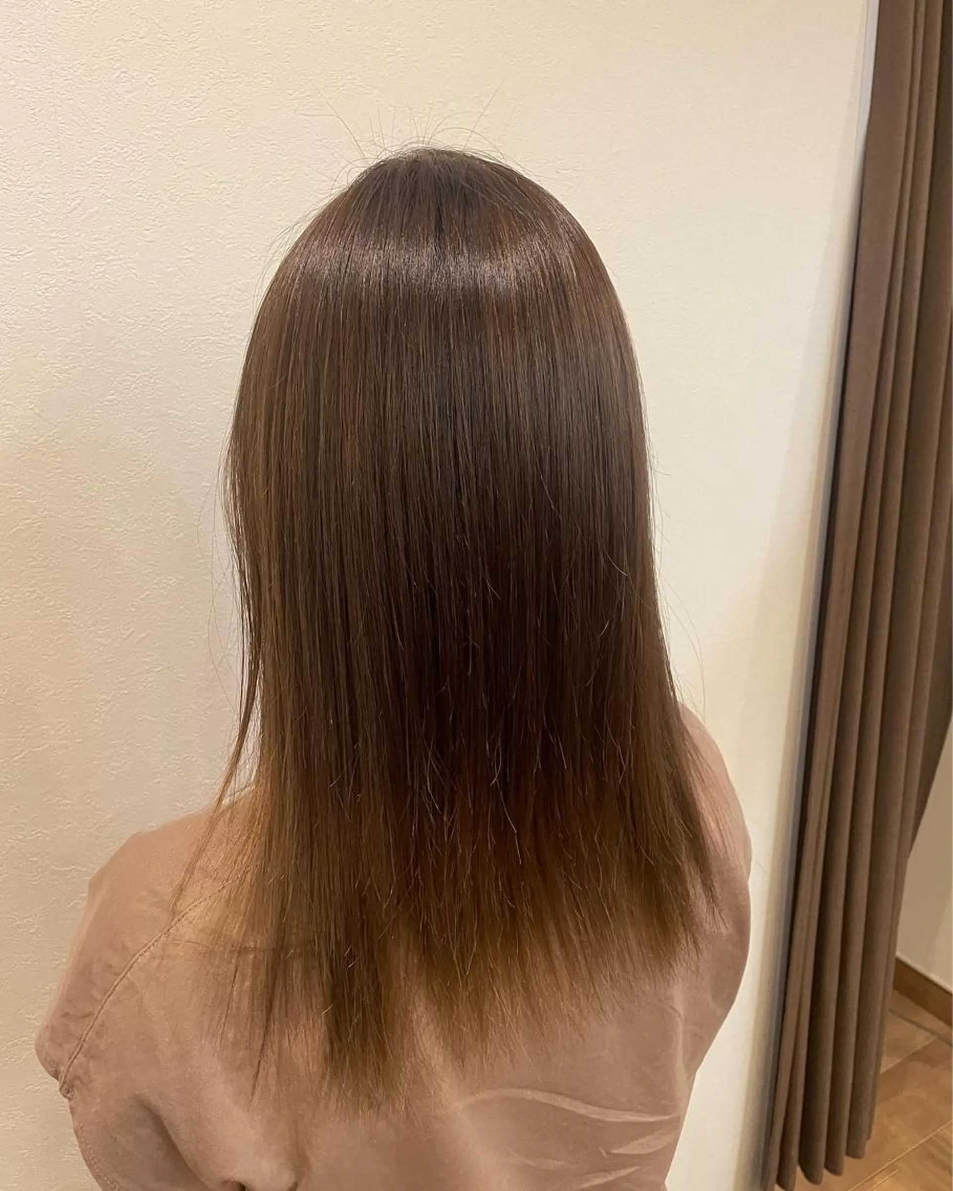 ミディアム カラー アッシュ ブリーチ グラデーションカラー 狩野 龍二のヘアスタイル