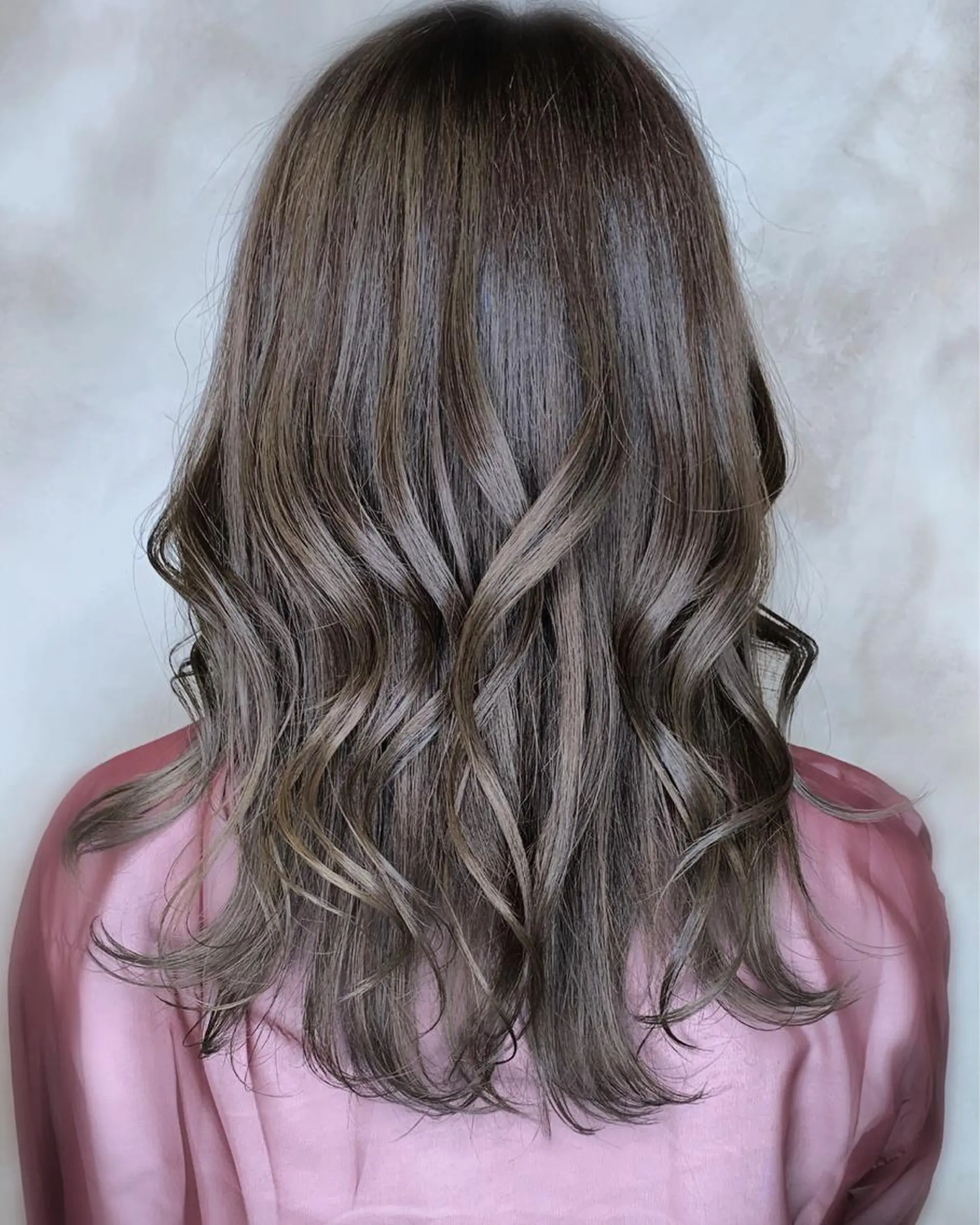 ミディアム カラー イルミナカラー 🤍デザインカラー 特化🤍HIROのヘアスタイル