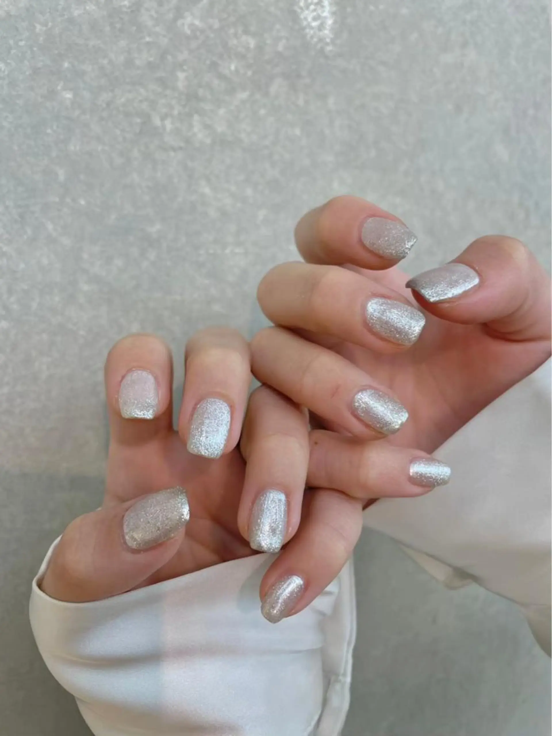 ネイル ブルー ジェルネイル 韓国ネイル ネイビー ワンカラーネイル 似合わせカット パーマ/コトミ🐸のヘアスタイル