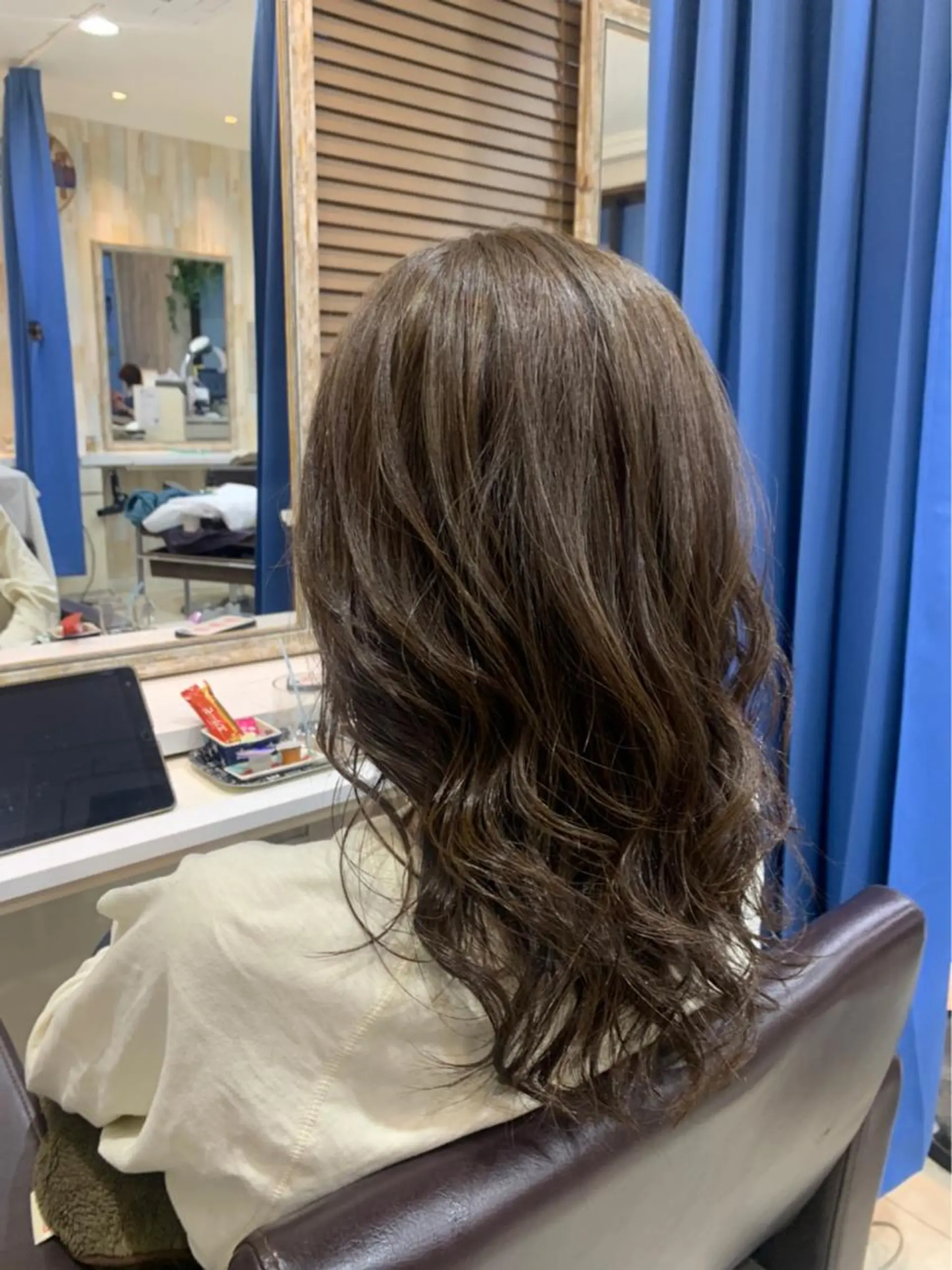 セミロング アッシュ デザインカット hair＆design Navy所属・吉川 眞之亮のヘアスタイル