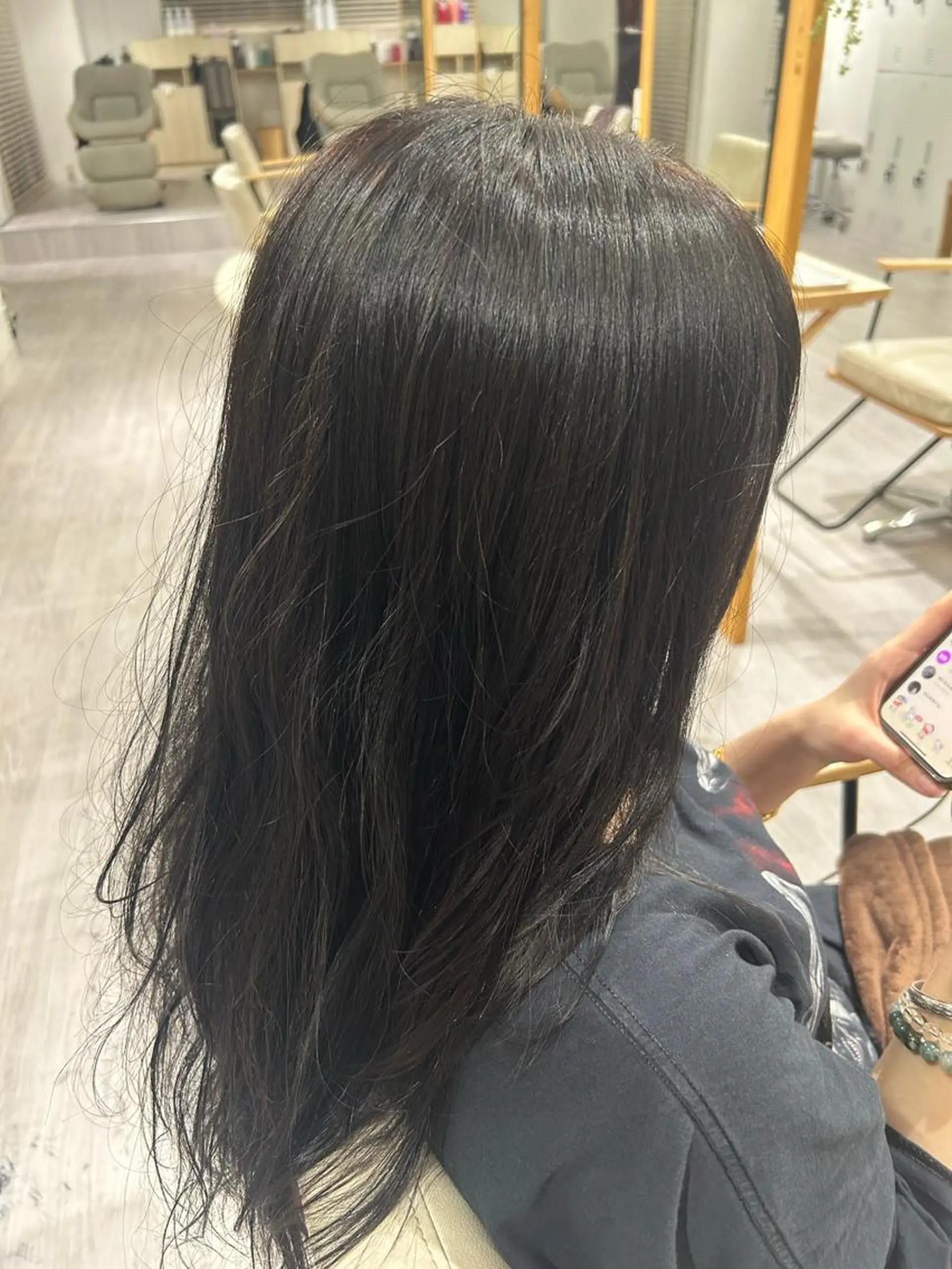 ロング カラー オリーブ・赤み消し 💚MAKOTO💚のヘアスタイル