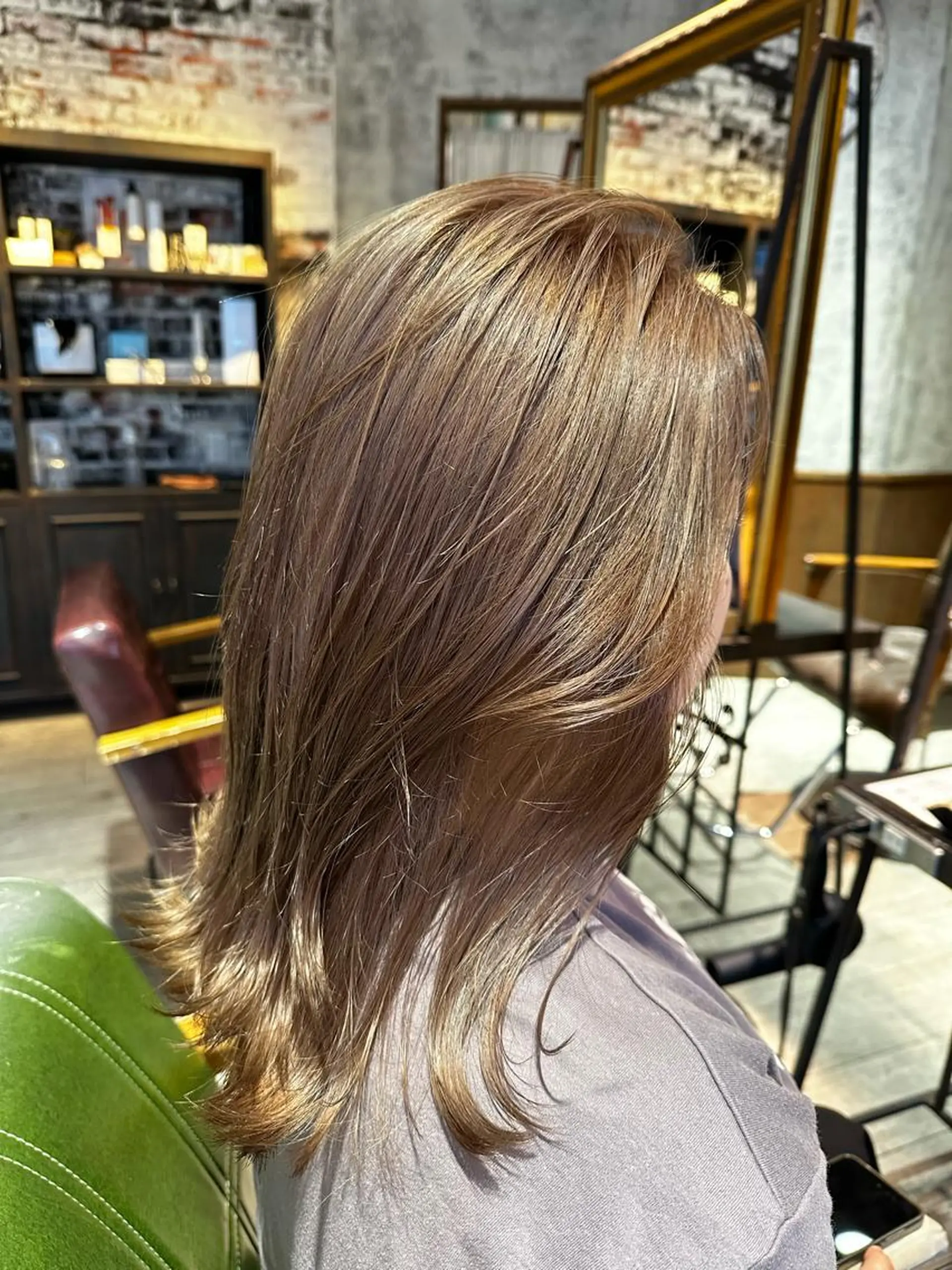 セミロング カラー ヘアアレンジ グレージュ ミルクティーグレージュ ヘアカラー トリートメント 瀧尻 光のヘアスタイル
