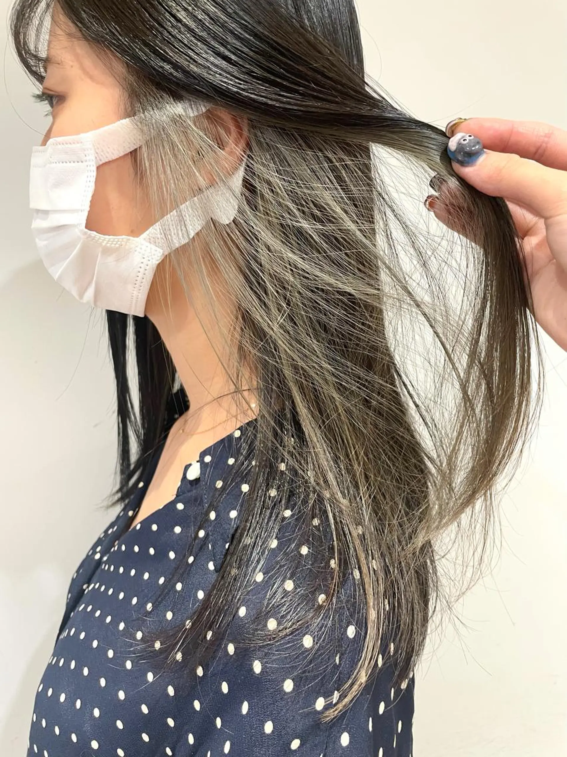 ロング カラー ブリーチ 🌈🌸あおき みちる🌟💗のヘアスタイル