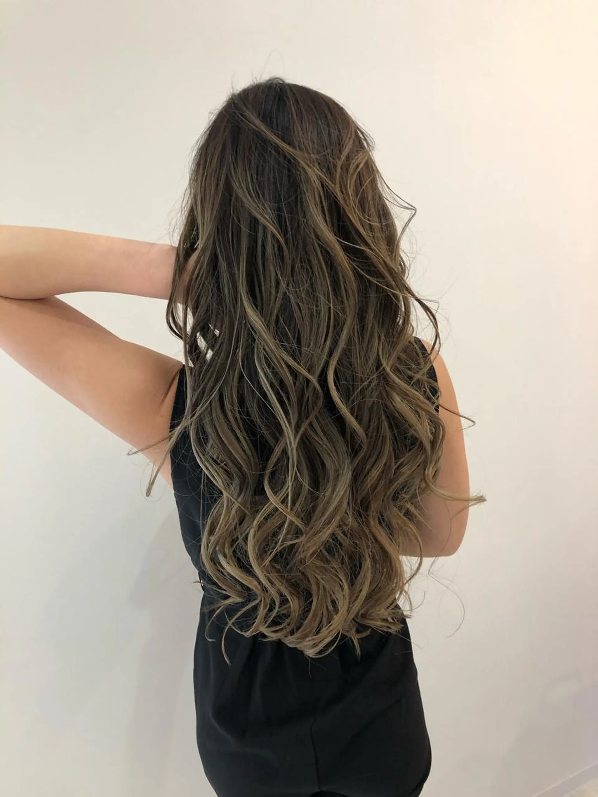 ロング レイヤーカット カット ヘアカラー Ready所属・UEKAJI Noriのヘアスタイル