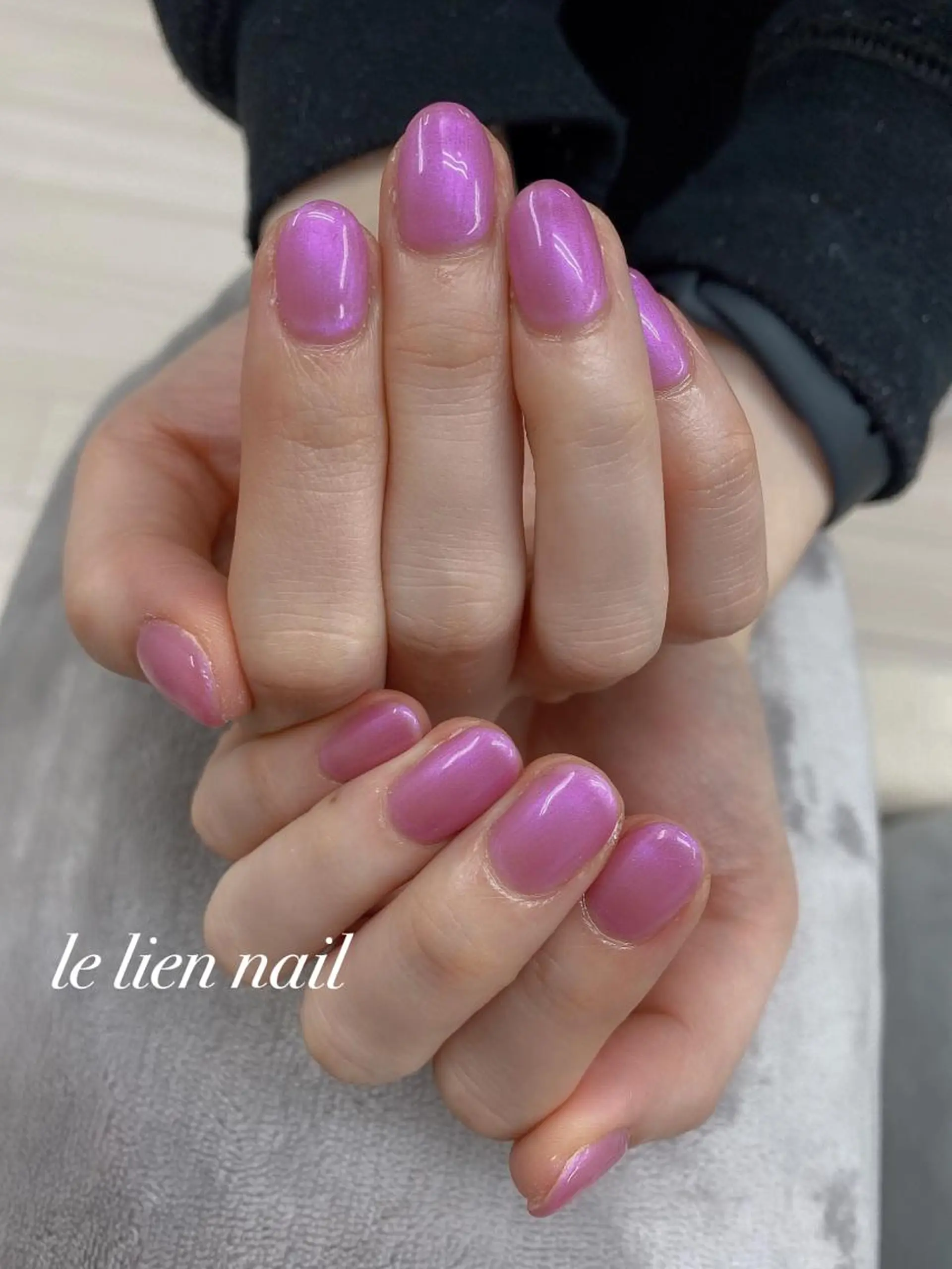 ネイル オーロラネイル ワンカラーネイル ピンク ハンドネイル le lien nailのネイルデザイン