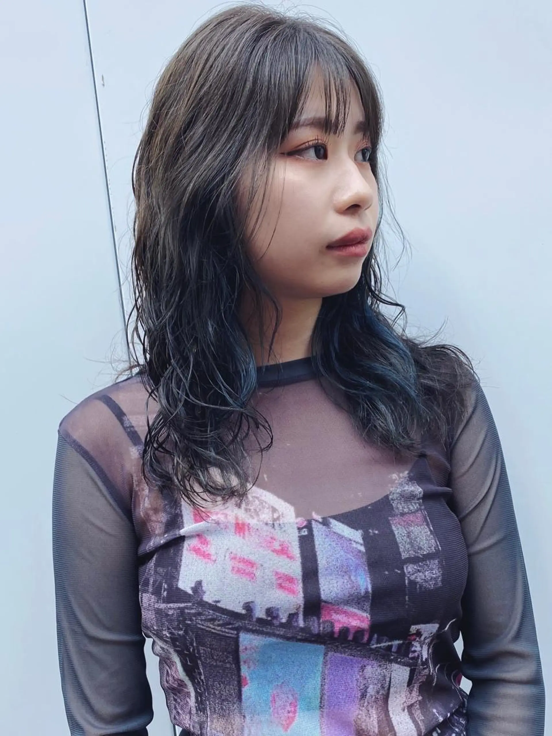 ミディアム カラー カット ヘアカラー トリートメント プレイングカラー🤍 細めハイライトのヘアスタイル