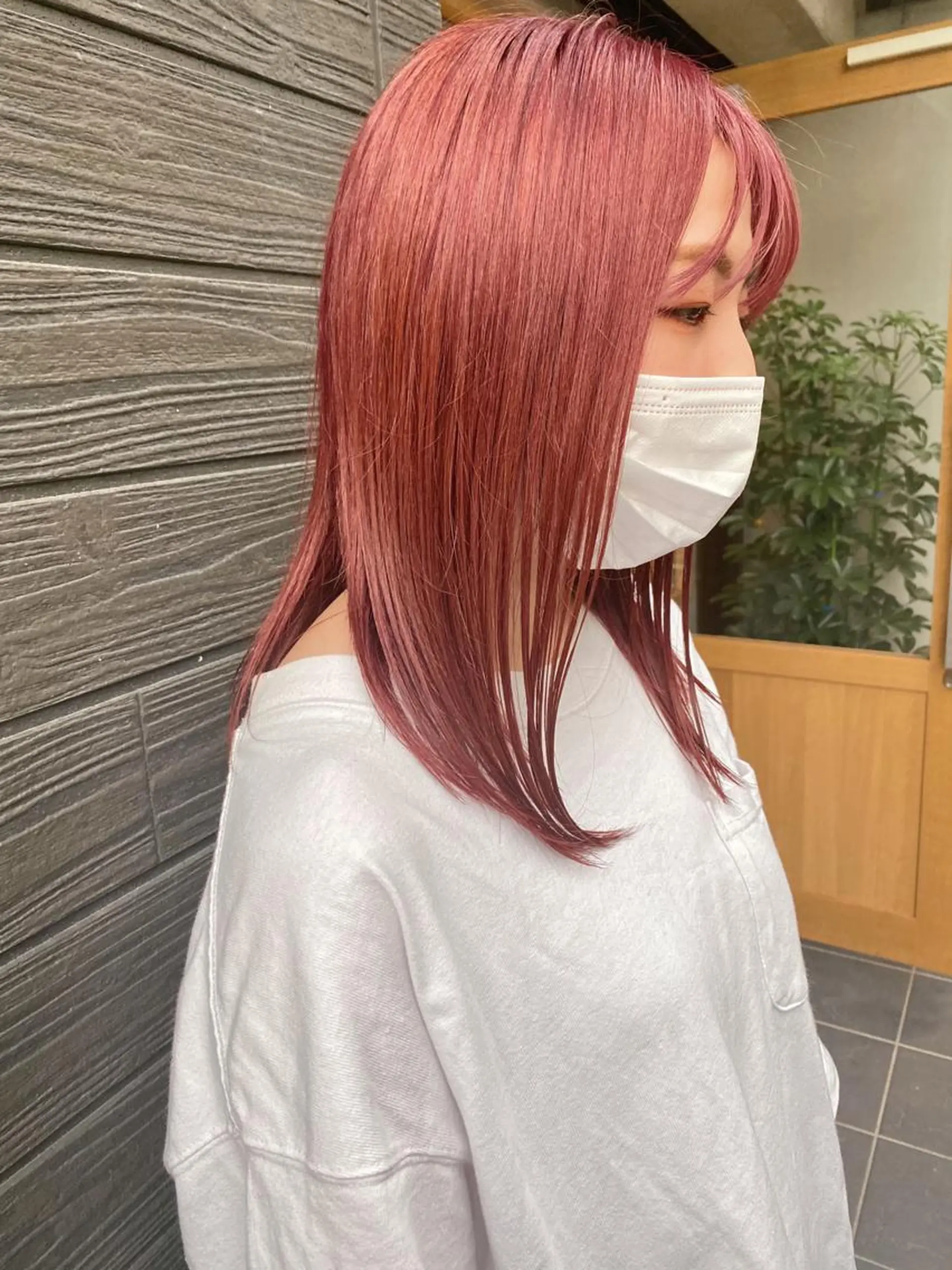 セミロング カラー ブリーチ オレンジ ピンクカラー 板谷みさき /艶ボブ/藤沢美容室のヘアスタイル