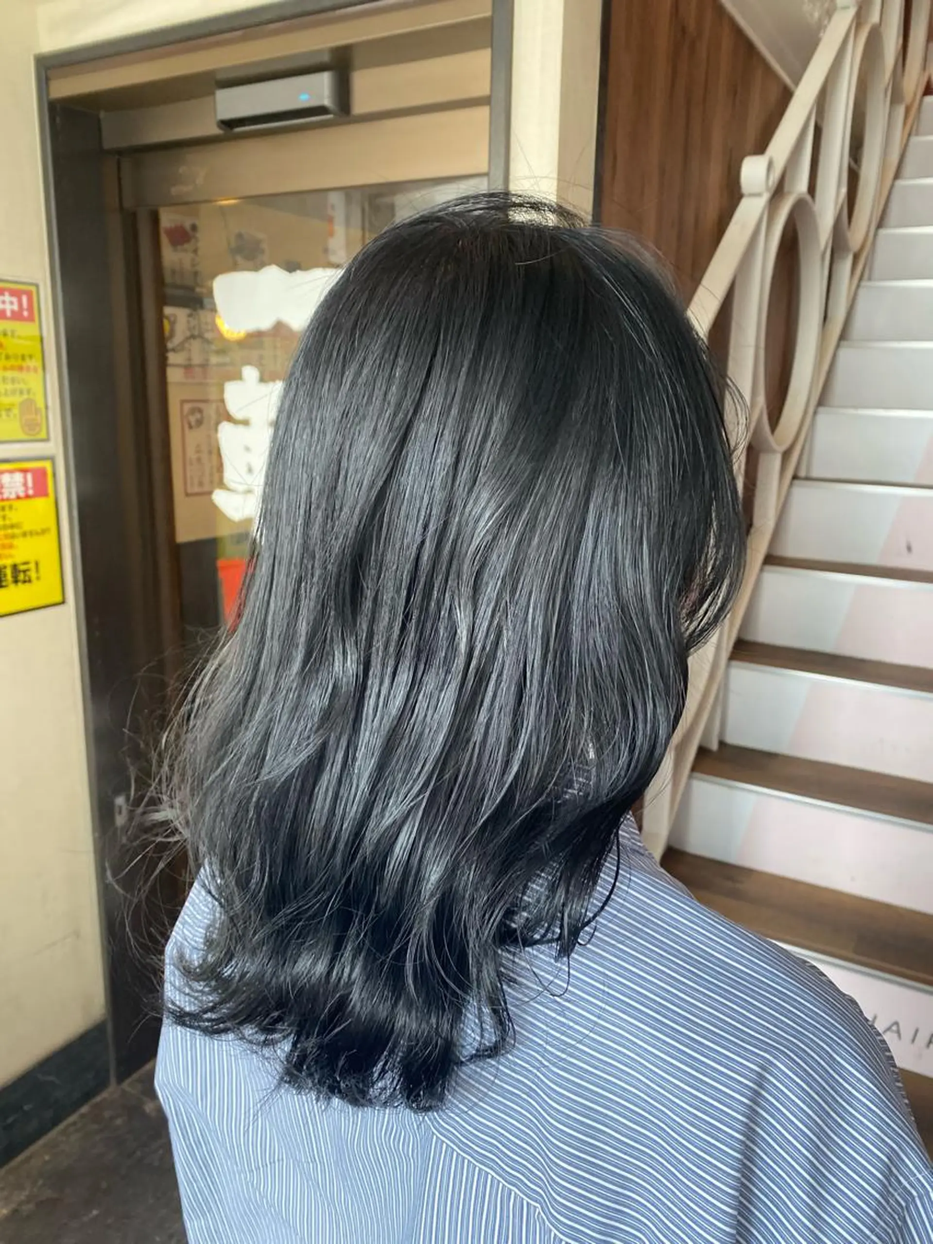 ミディアム カット ヘアカラー トリートメント 暗髪透明感カラー/ インナー/小島良太のヘアスタイル