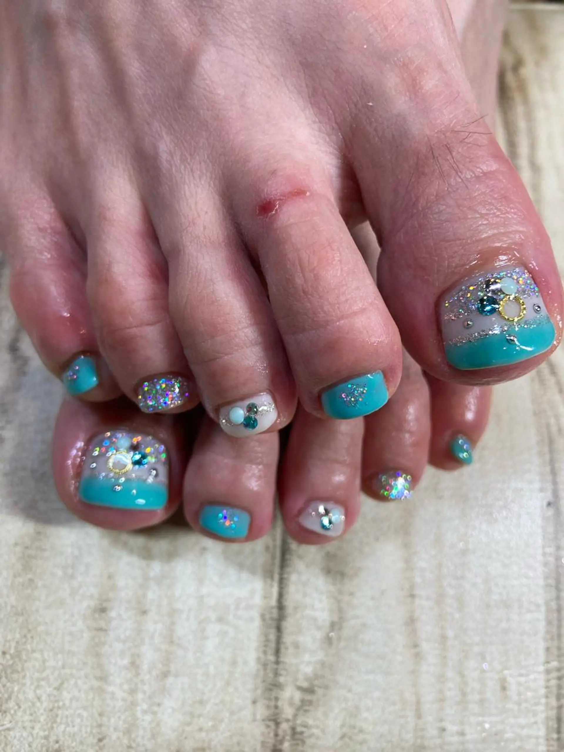 ミディアム ネイル ブルー フットネイル ネイルサロン ステラのネイルデザイン