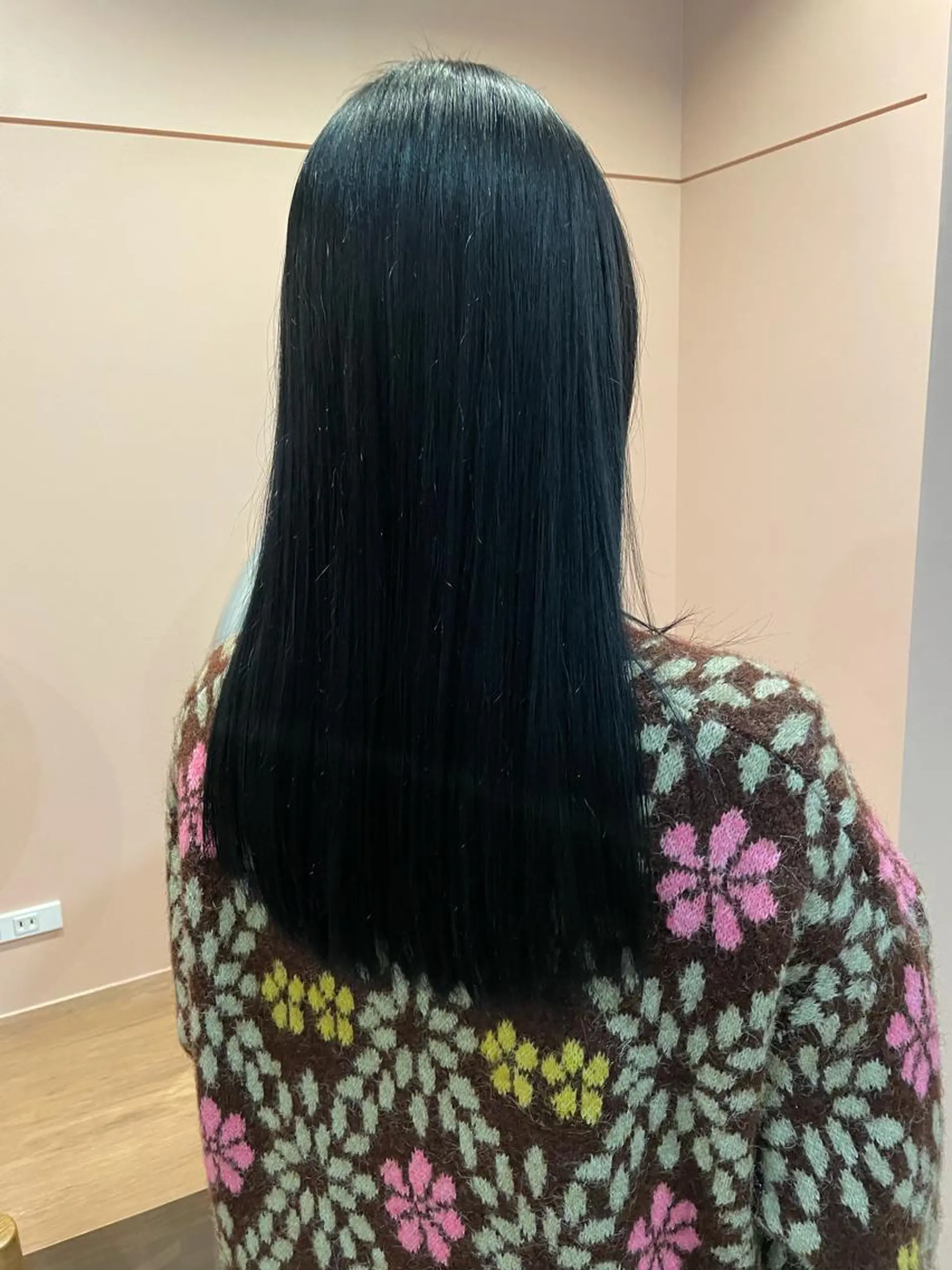 セミロング カラー 黒髪 ブリーチ ブルーカラー ブルーブラック カット ヘアカラー トリートメント 中目黒🌼 🌼ハナのヘアスタイル