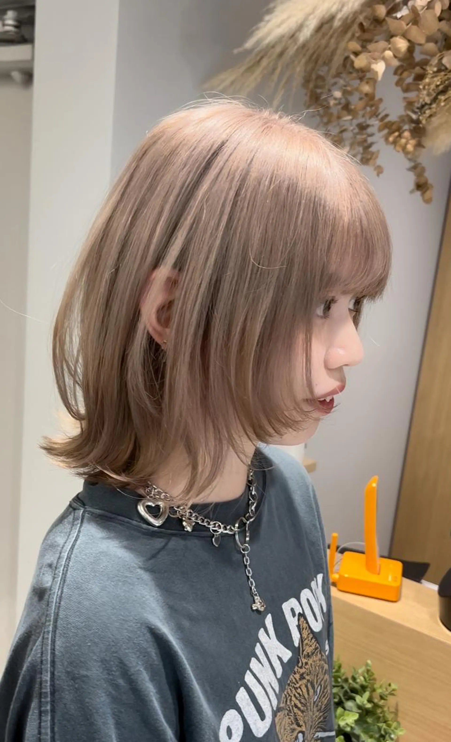 ミディアム カラー カット ヘアカラー ハイトーンヘア/ 島崎　タクミのヘアスタイル