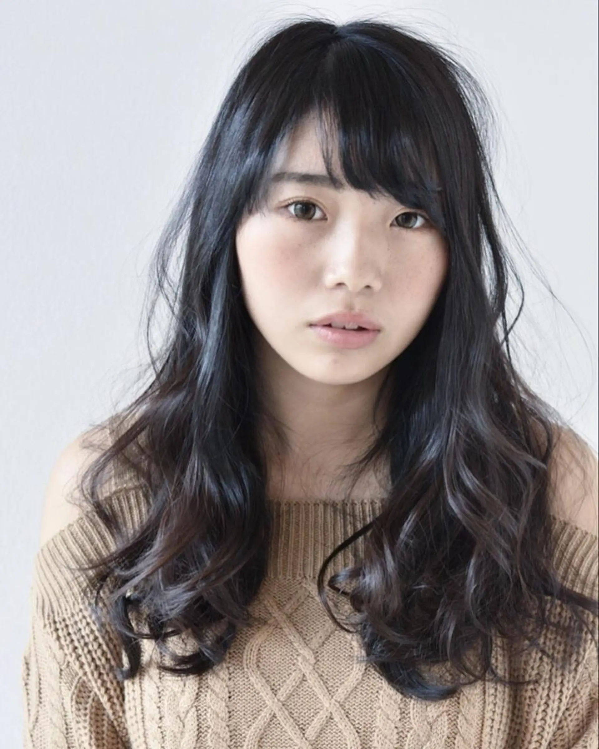 セミロング カラー パーマ セミロングパーマ アッシュ ダークアッシュ KIZU 髪質改善 オカルト怪談のヘアスタイル