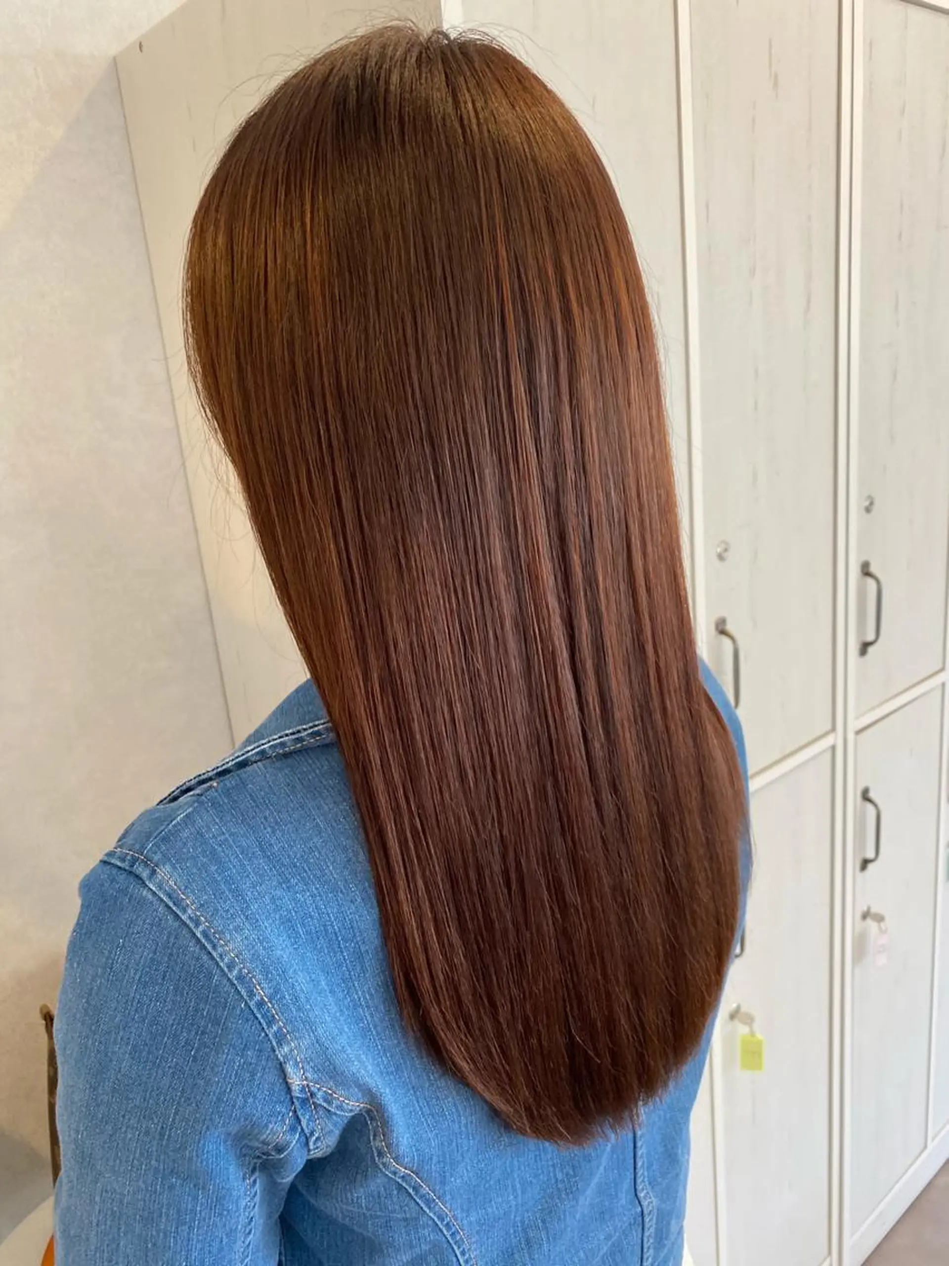 ロング カラー ベージュカラー ピンクカラー ピンクベージュ カット 縮毛矯正 ELLE&SALLY 石野のヘアスタイル