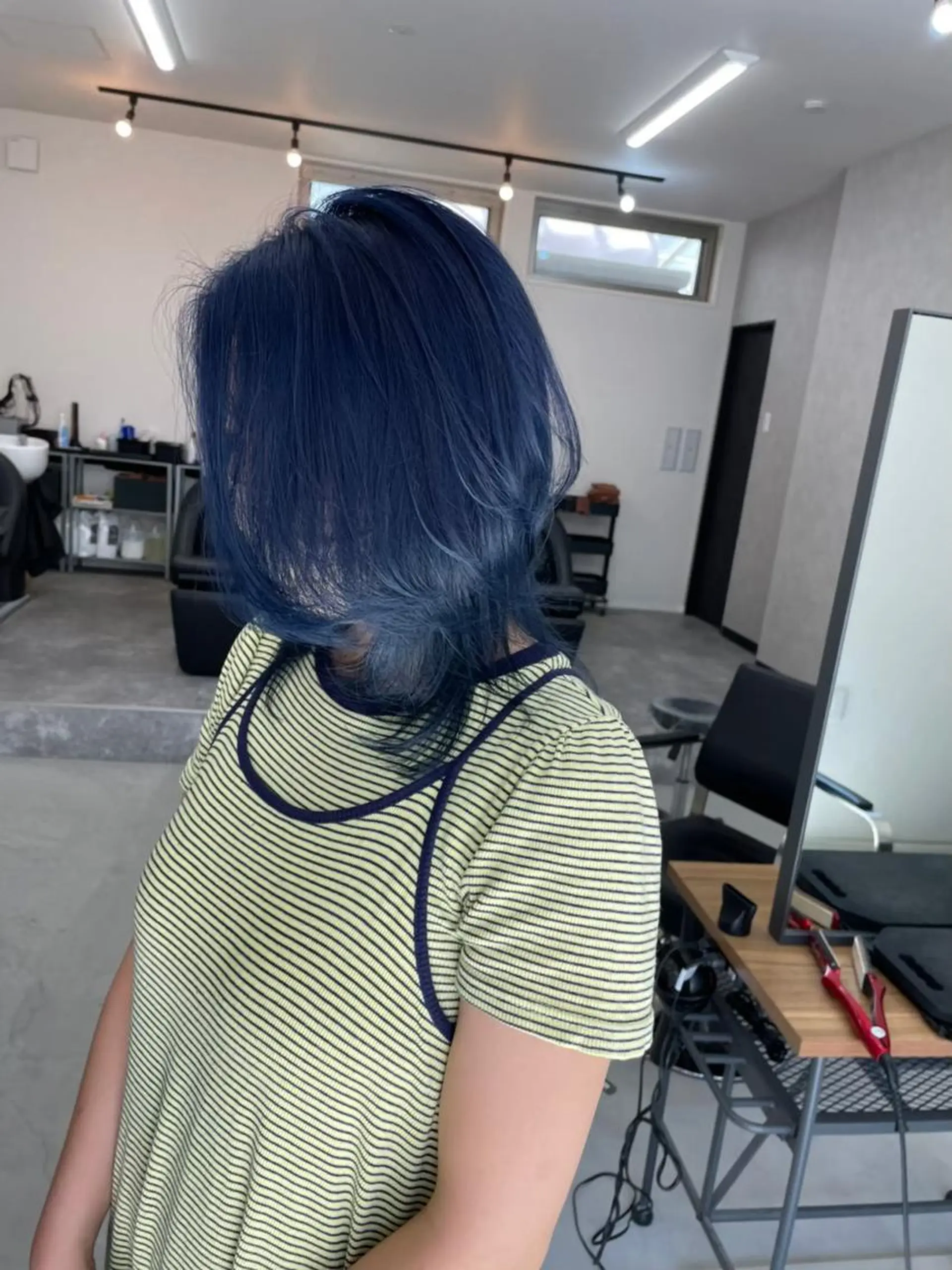 ミディアム カラー パーマ キッズ アイブロウ マツエク・マツパ メンズ ヘアアレンジ ネイル ショートボブ ミディアムパーマ メンズバレイヤージュ メンズブリーチ メンズハイライト ケアカラーデザイナー 心斎橋/加山のヘアスタイル