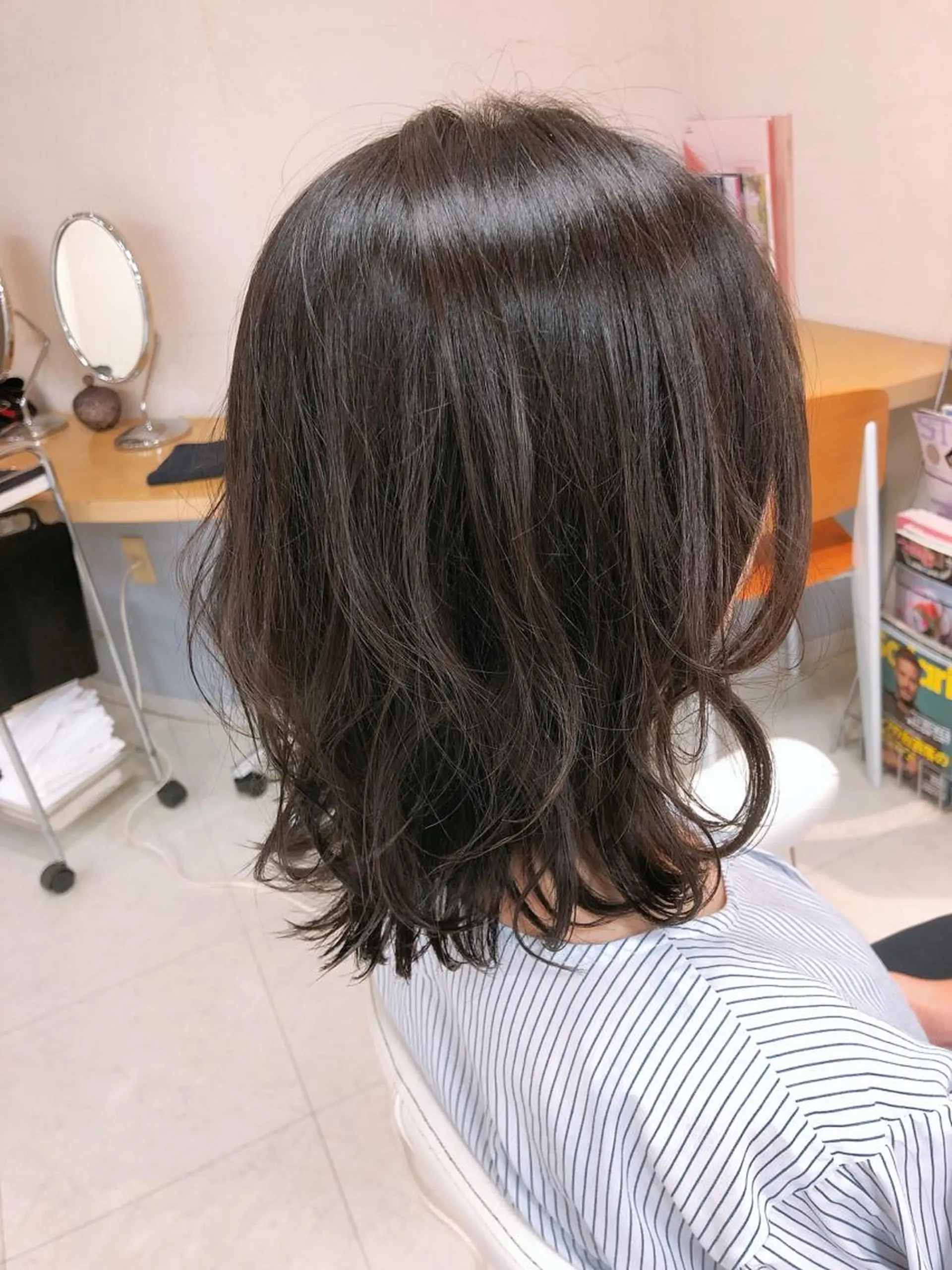 ミディアム カット ヘアカラー 阿部 美咲のヘアスタイル