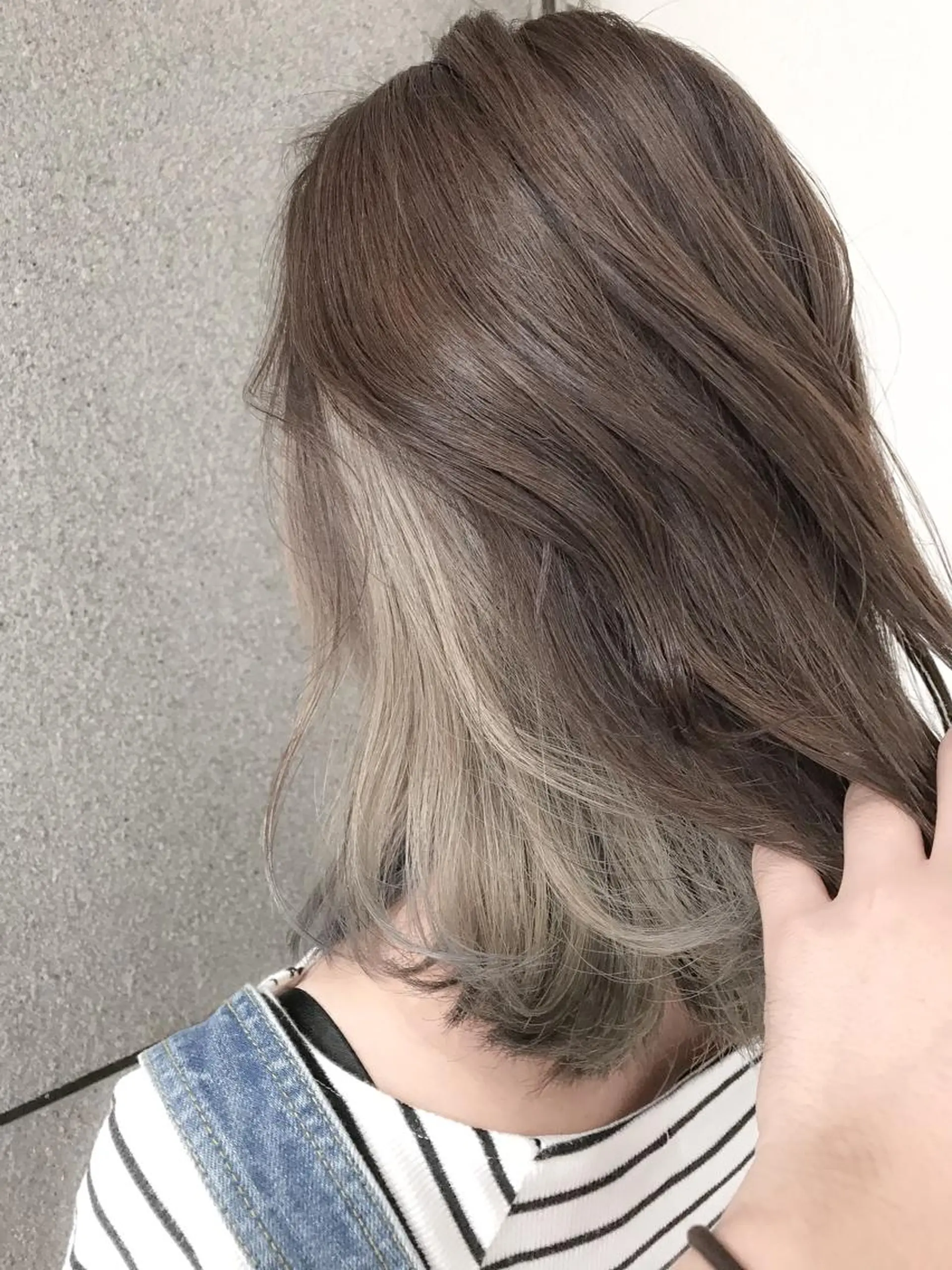 ミディアム カラー アッシュ ブリーチ パープルカラー カット ヘアカラー BOX mico.のヘアスタイル