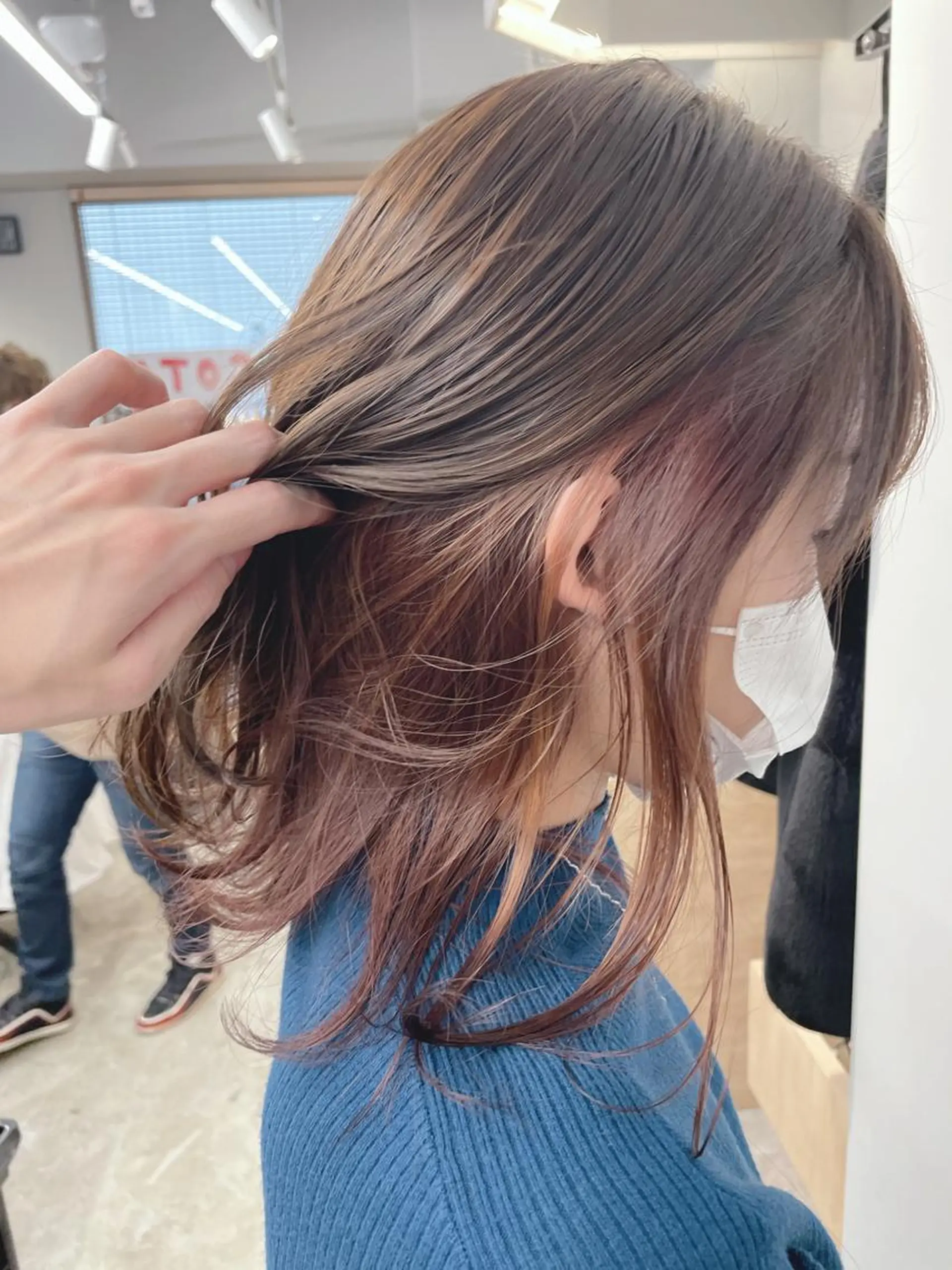 ミディアム SAEKI【ior 】北千住店ブリーチのヘアスタイル