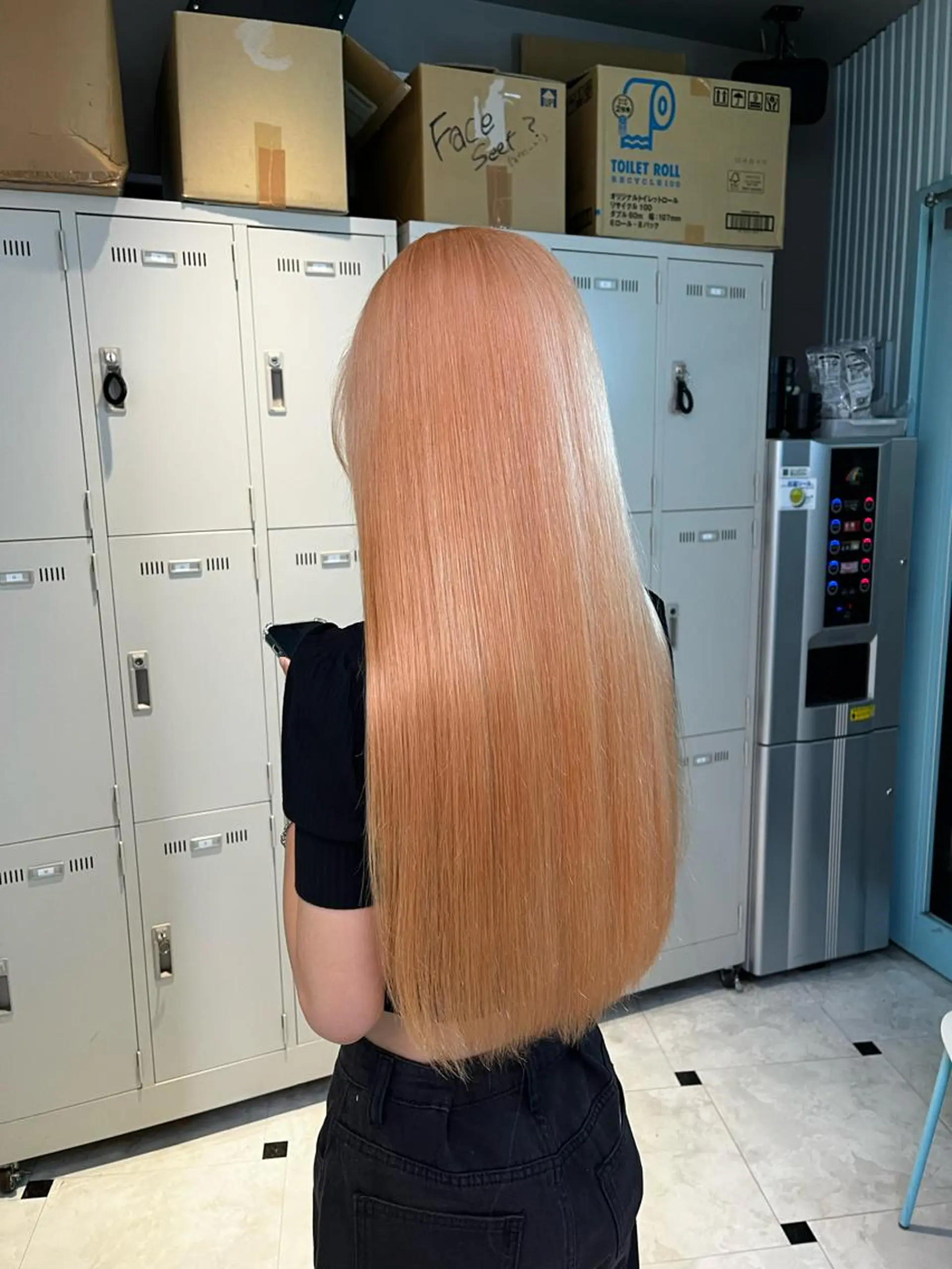ロング カラー ヘアカラー ブリーチカラー 🩵MIZUKIのヘアスタイル