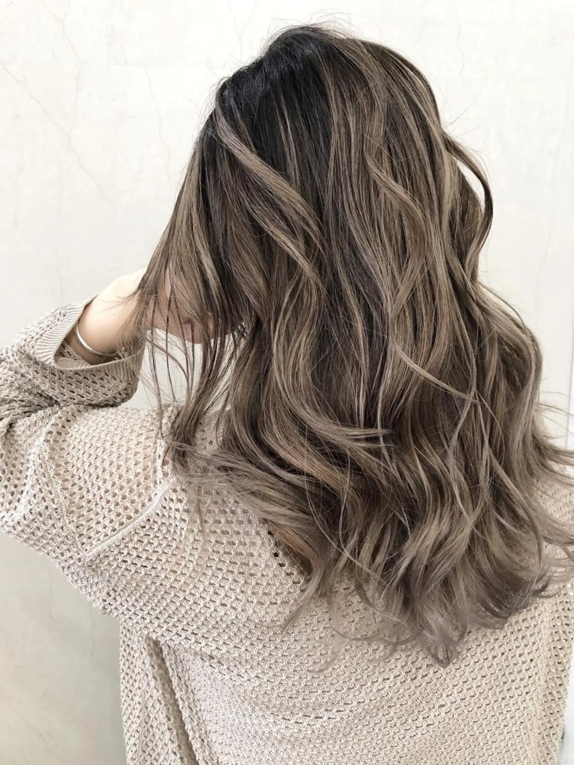 ロング ヘアカラー 中山 丈也のヘアスタイル