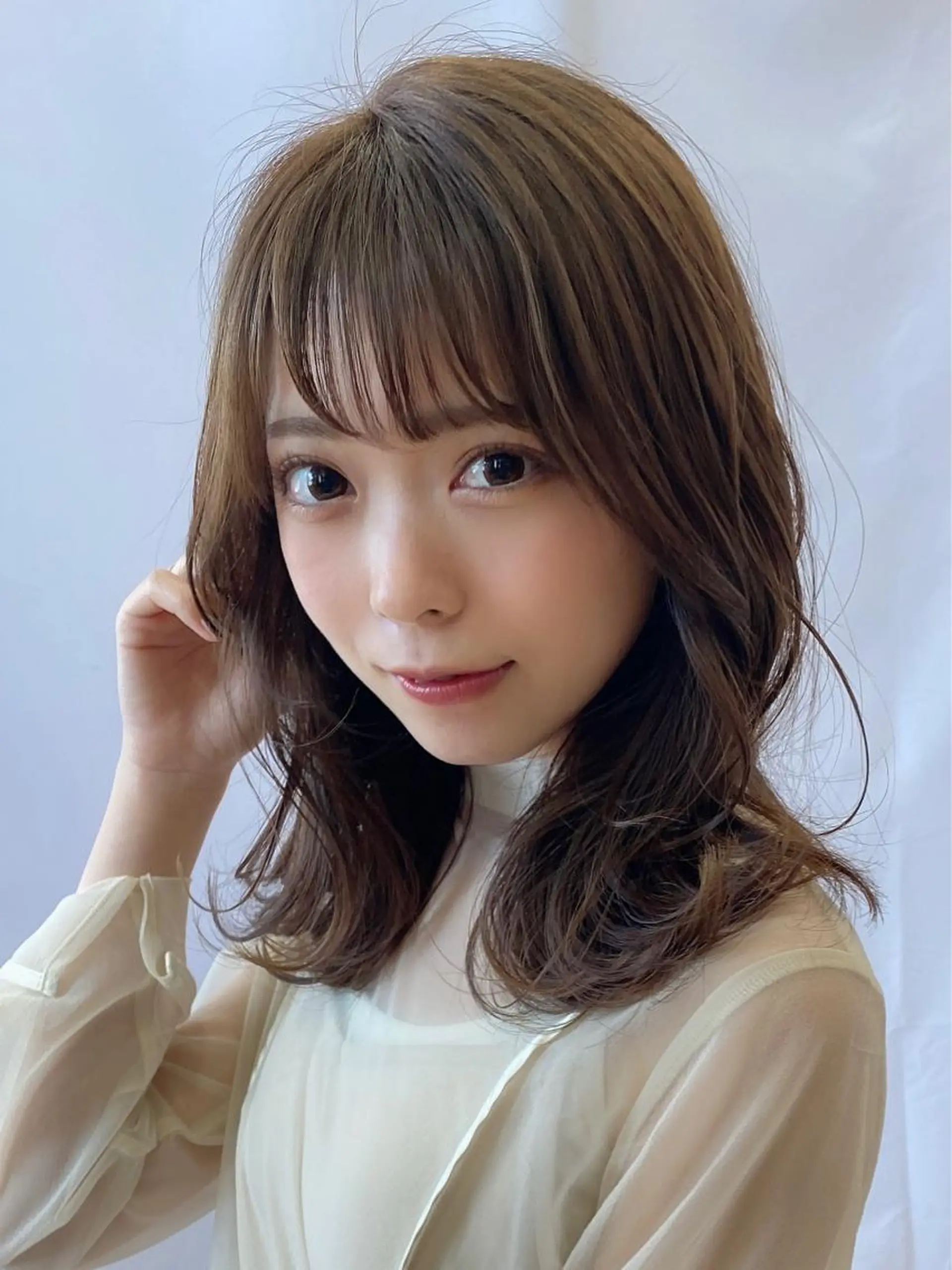 セミロング カラー ベージュカラー ブラウンカラー くびれヘア 髪質改善 縮毛矯正 カット ヘアカラー トリートメント 🧡くびれヘア/前髪 顔周り🧡久原結衣のヘアスタイル
