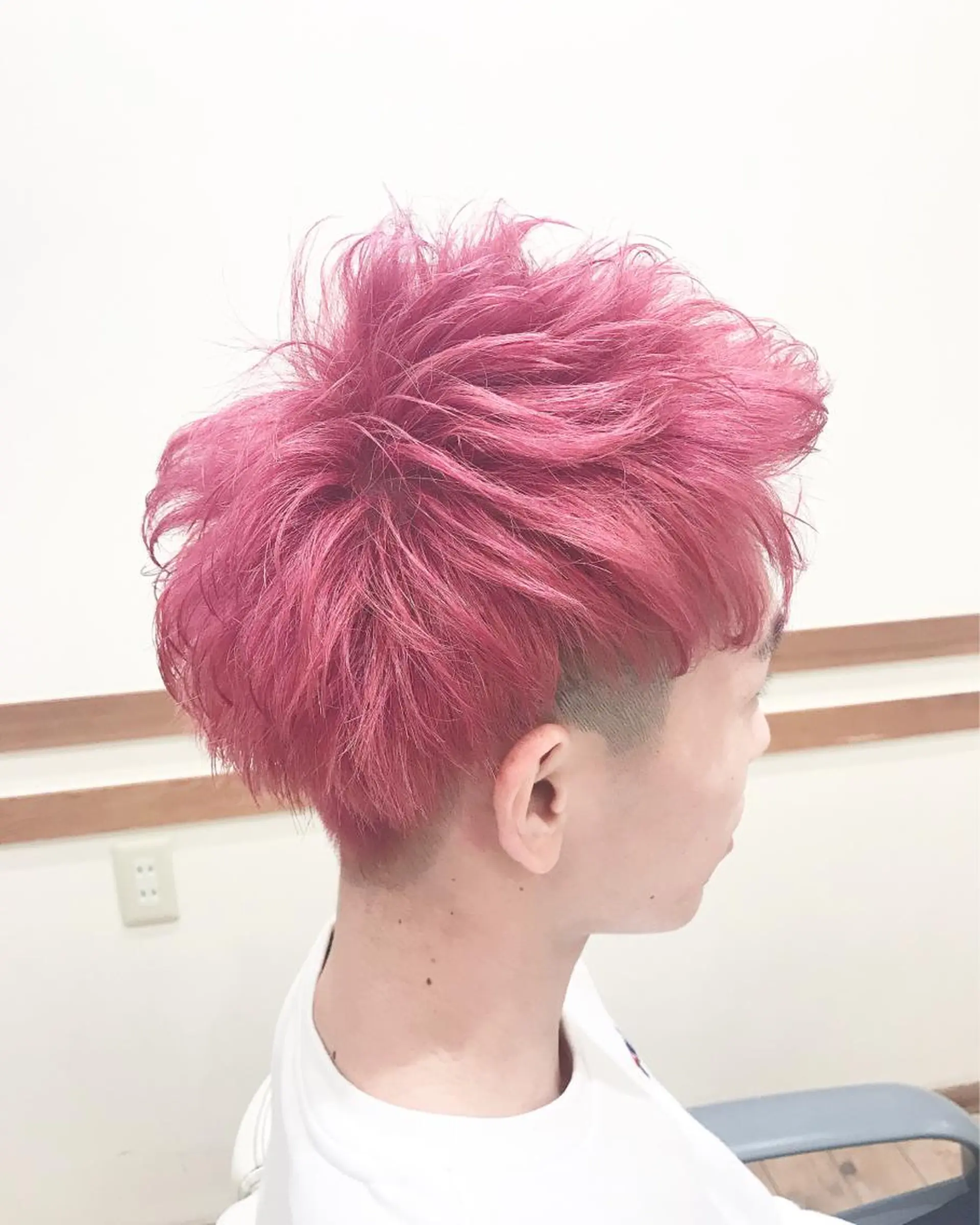 ショート カラー ピンクカラー カット ヘアカラー アザマ　ヤスカツ _rosso 川口のヘアスタイル