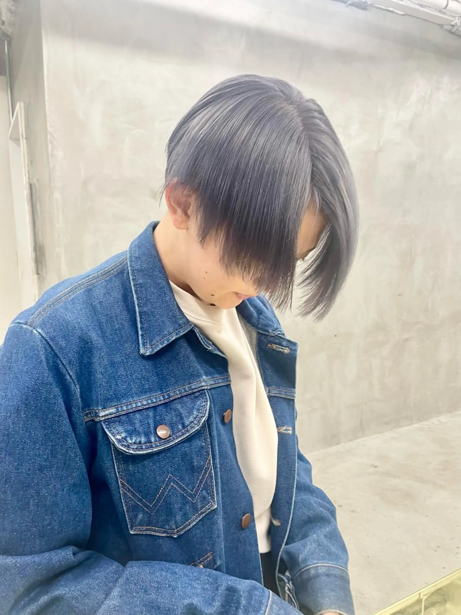 ショート カラー パーマ ヘアアレンジ メンズ メンズバレイヤージュ メンズブリーチ センターパート フェードカット メンズハイライト カット ヘアカラー ハイトーン/レイヤー 🌸さくらのヘアスタイル