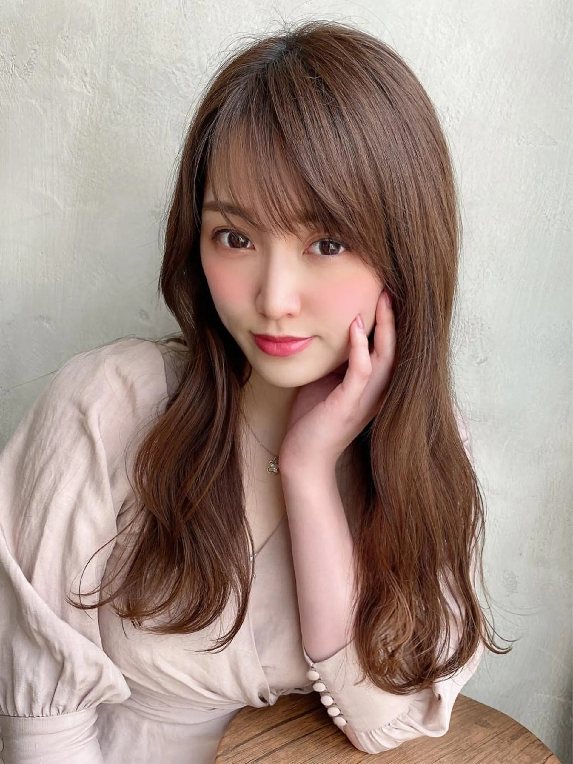 セミロング くびれヘア 髪質改善 レイヤーカット カット ヘアカラー トリートメント 古川新太郎 くびれヘア小顔カットのヘアスタイル