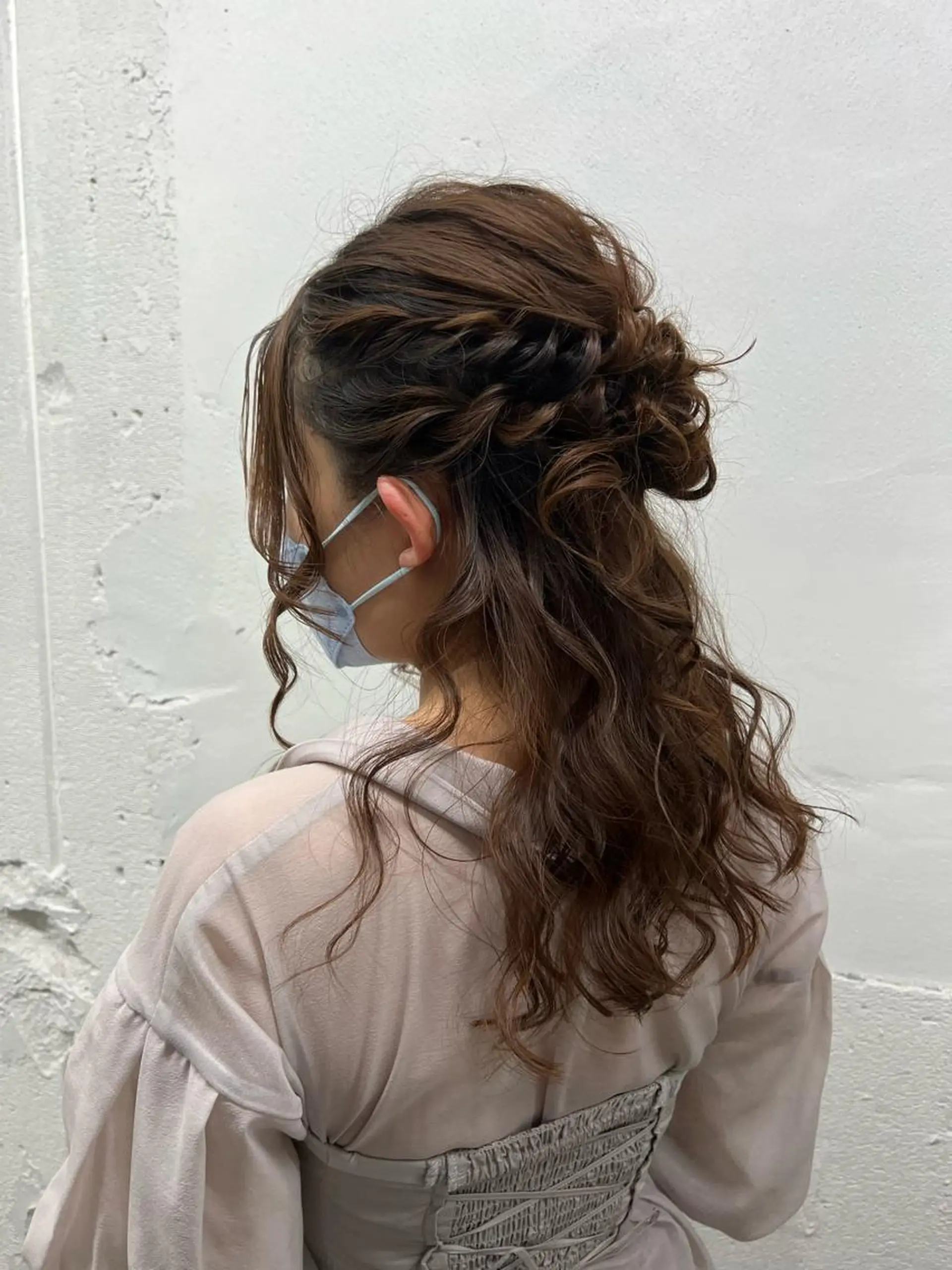 セミロング カラー ヘアアレンジ ハーフアップ ヘアセット 🎨カラー満足度 500%💫ヅル💫のヘアスタイル