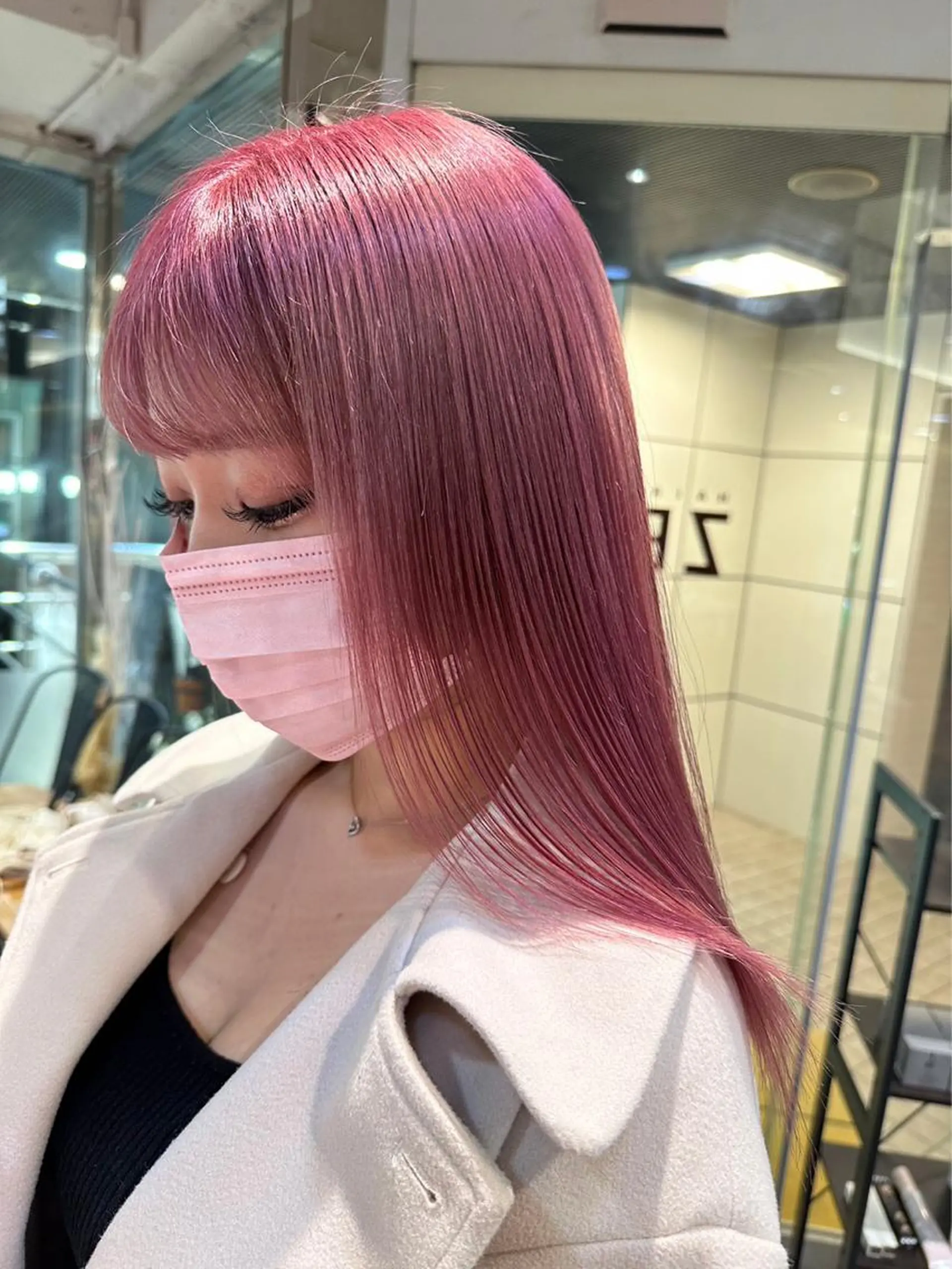 ミディアム カラー ブリーチ ケアブリーチ 透明感カラー デザインカラー ダブルカラー ハイトーン/マツエク AYAKA🌙のヘアスタイル