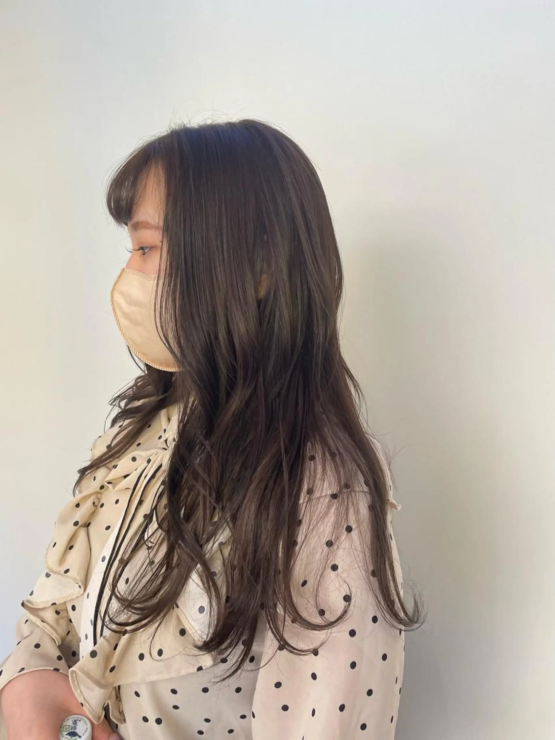 ロング アッシュ kotona フジイのヘアスタイル