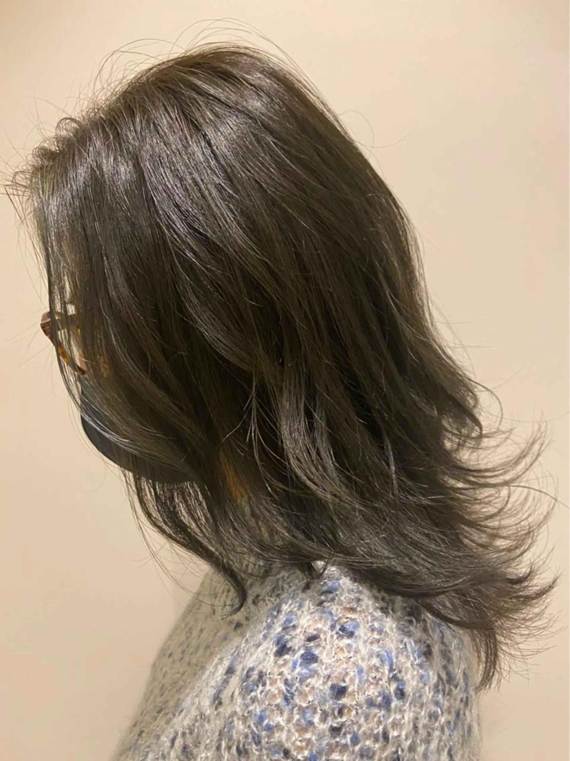 ミディアム カラー ブルーカラー ブルージュ イルミナカラー 🌹艶髪カラー🌹 津田晴加【西荻窪】のヘアスタイル