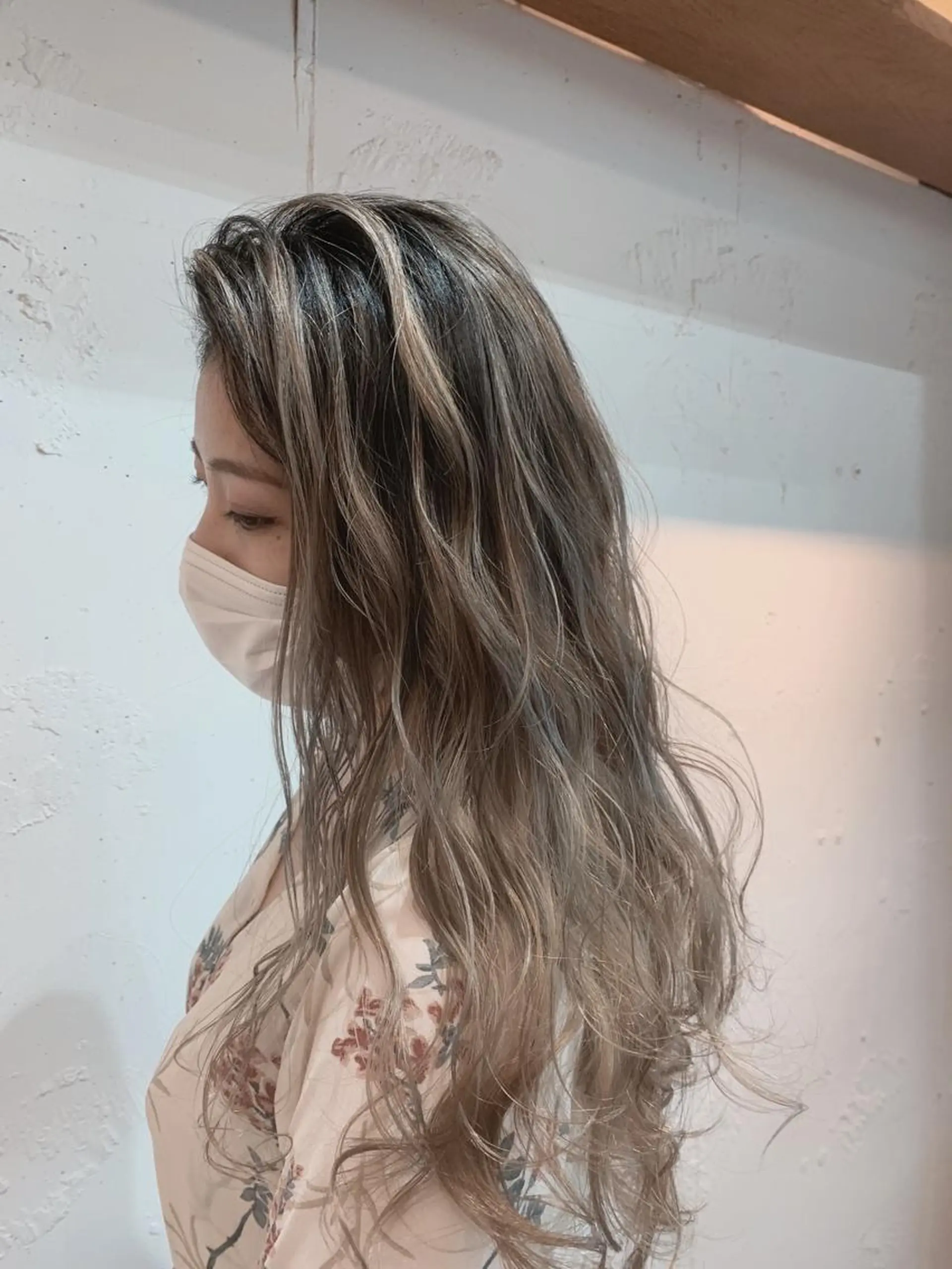 カラー バレイヤージュ ハイライトカラー Beyond（kitaro）所属・石井辰功也 フリーランス美容師のヘアスタイル