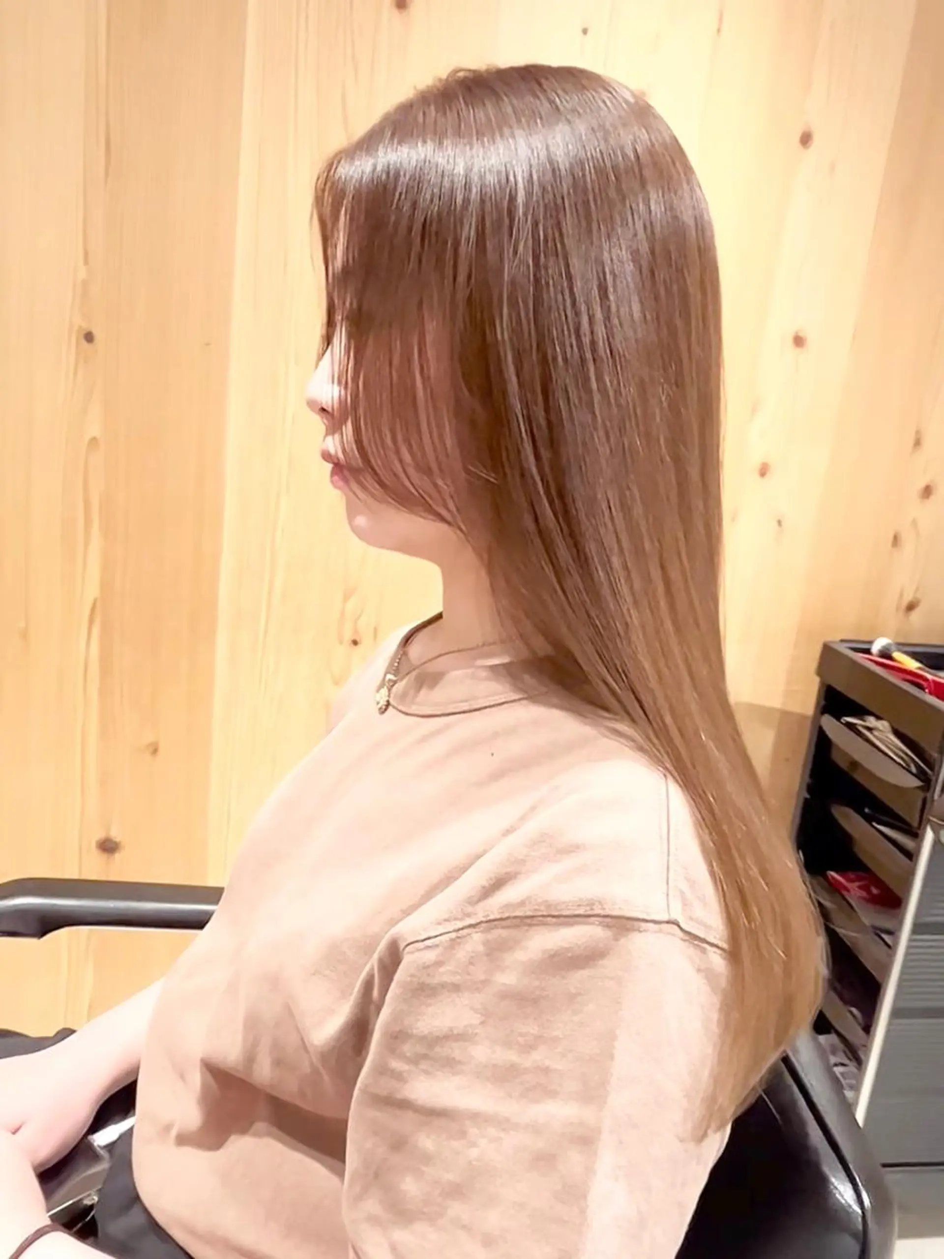 ロング カラー ベージュカラー ブリーチ ダブルカラー ミルクティーベージュ ブリーチなしカラー カット ヘアカラー トリートメント ヘッドスパ GO TODAY  SHAIRE  SALON   渋谷モディ所属・スキバサミを使わない カット🌼唯🌼のヘアスタイル