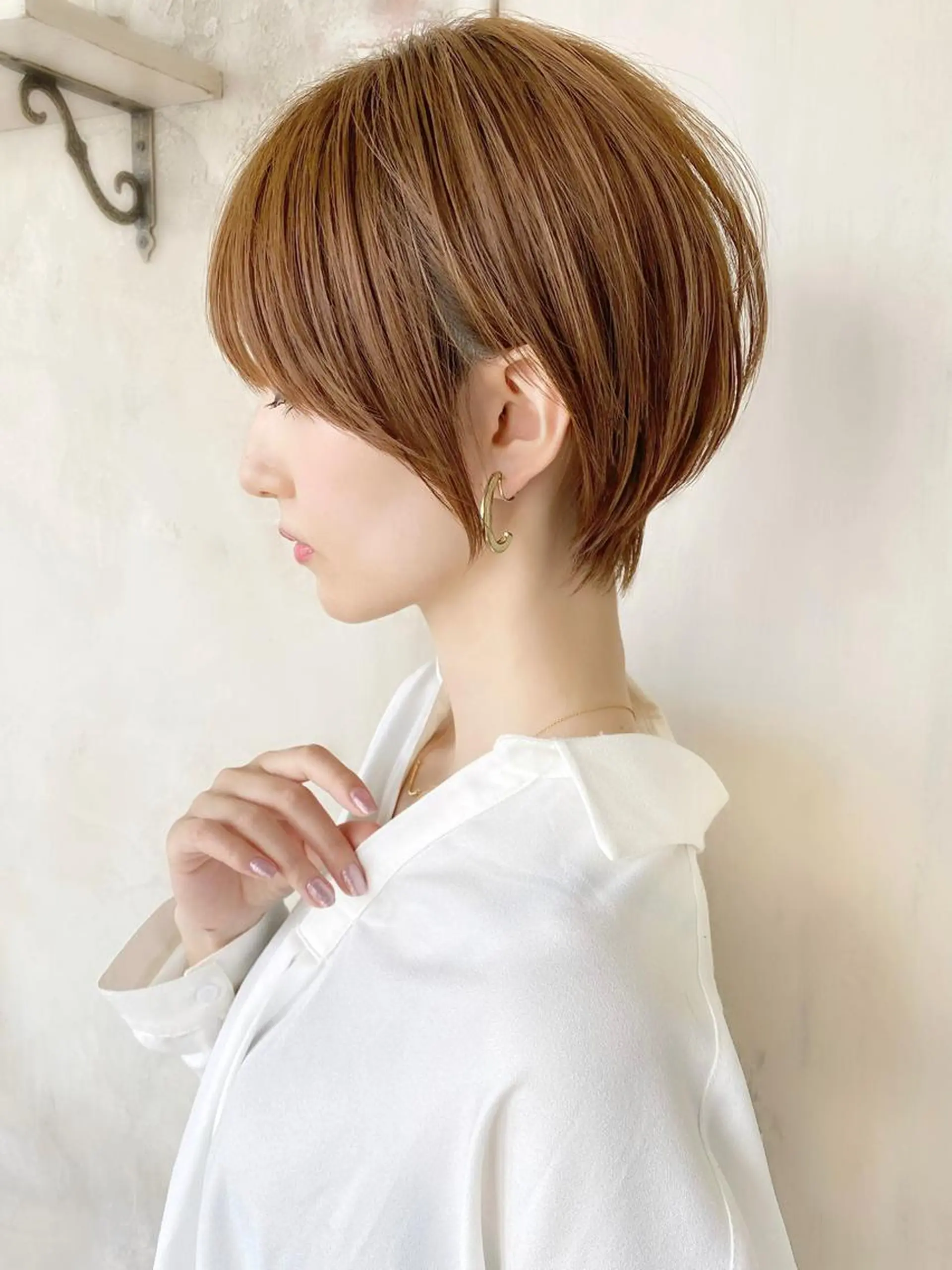 ショート カラー 切りっぱなしボブ ショートボブ ベージュカラー ブリーチ ケアブリーチ カット ヘアカラー トリートメント ショート、ボブの神✨ 峯朋也✂︎✨のヘアスタイル