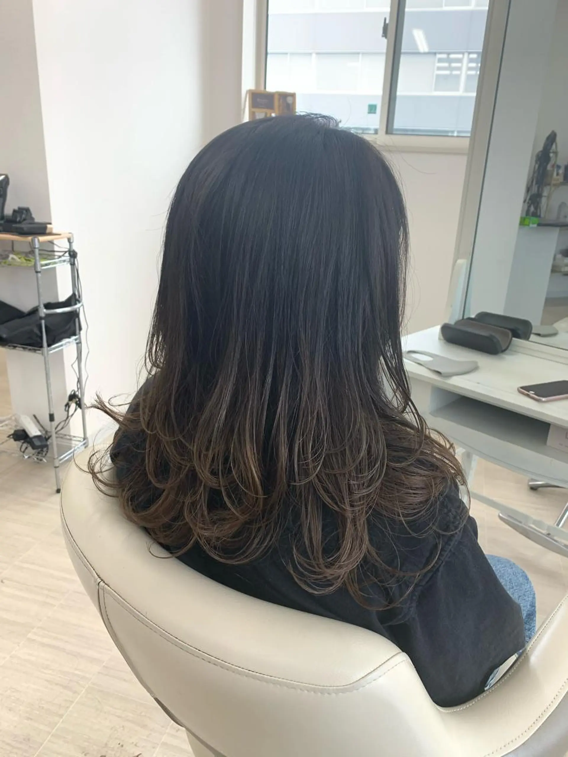 セミロング カラー 大橋 一智のヘアスタイル