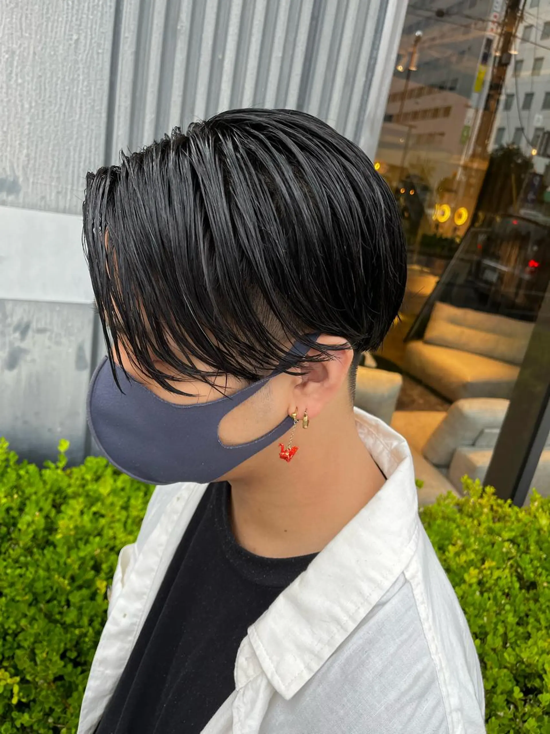 ミディアム メンズ ミディアムパーマ フェードカット メンズハイトーン メンズパーマ &CREW スタッフのヘアスタイル